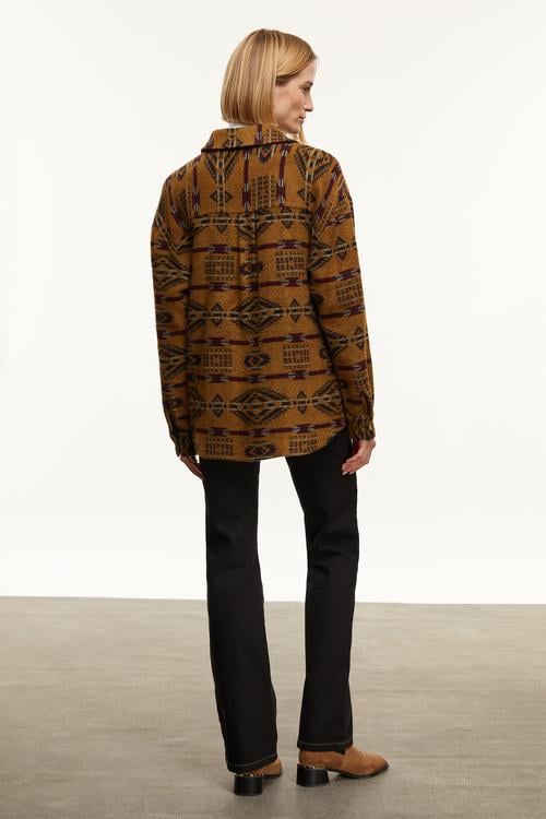 ETNİK DESENLİ RAHAT KESİM GÖMLEK