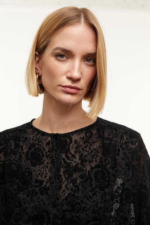  ÇİÇEKLİ TRANSPARAN GÖMLEK