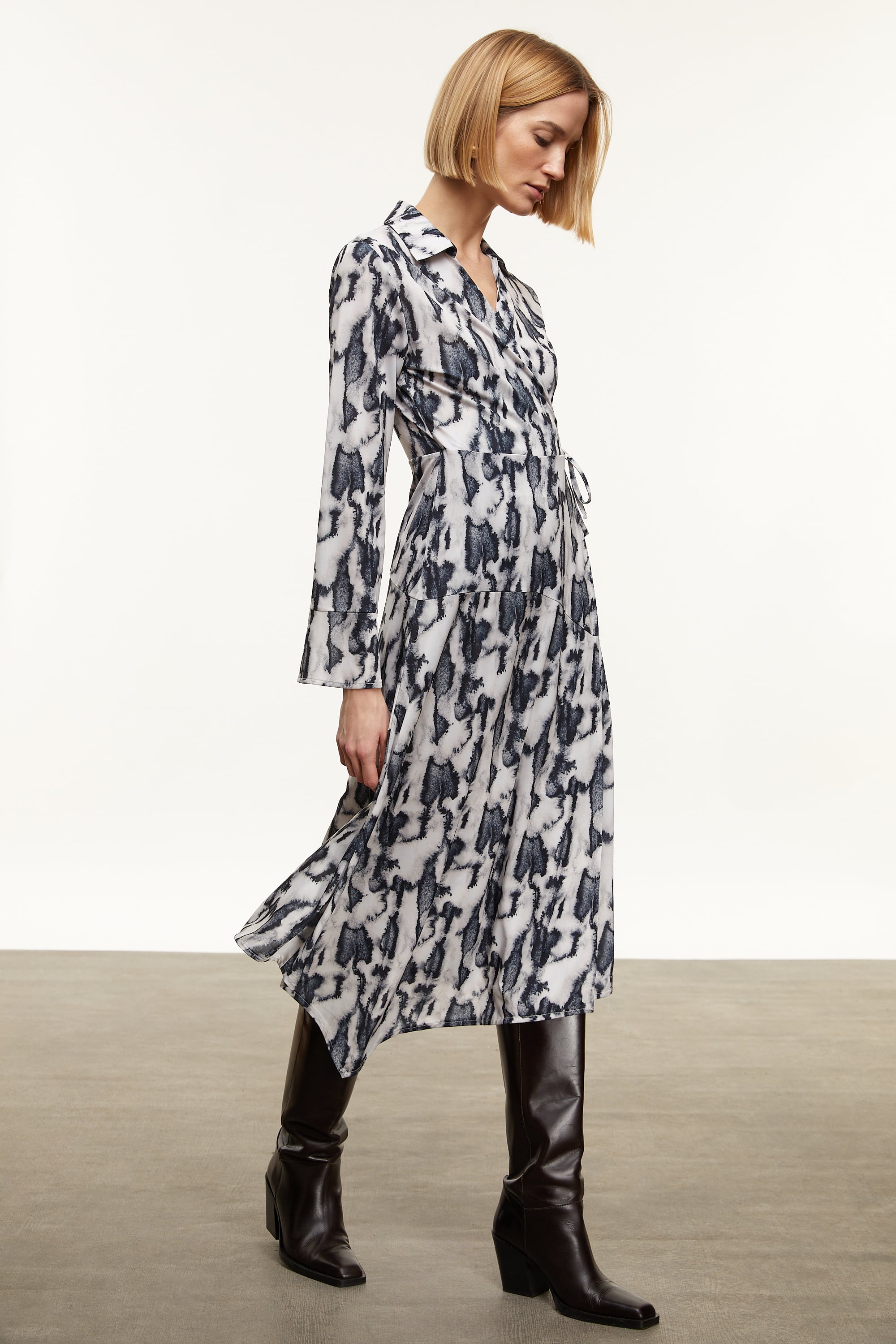 DESENLİ MİDİ ASİMETRİK ELBİSE