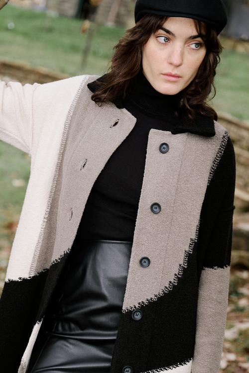  RENK BLOKLU UZUN TRİKO KABAN