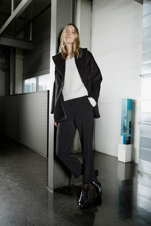  DİK YAKA KAŞE KABAN