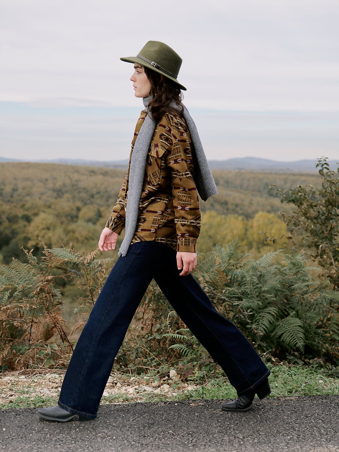 ETNİK DESENLİ RAHAT KESİM GÖMLEK