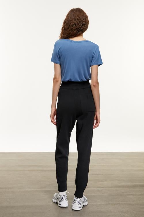 HAVUÇ KESİM TRİKO PANTOLON