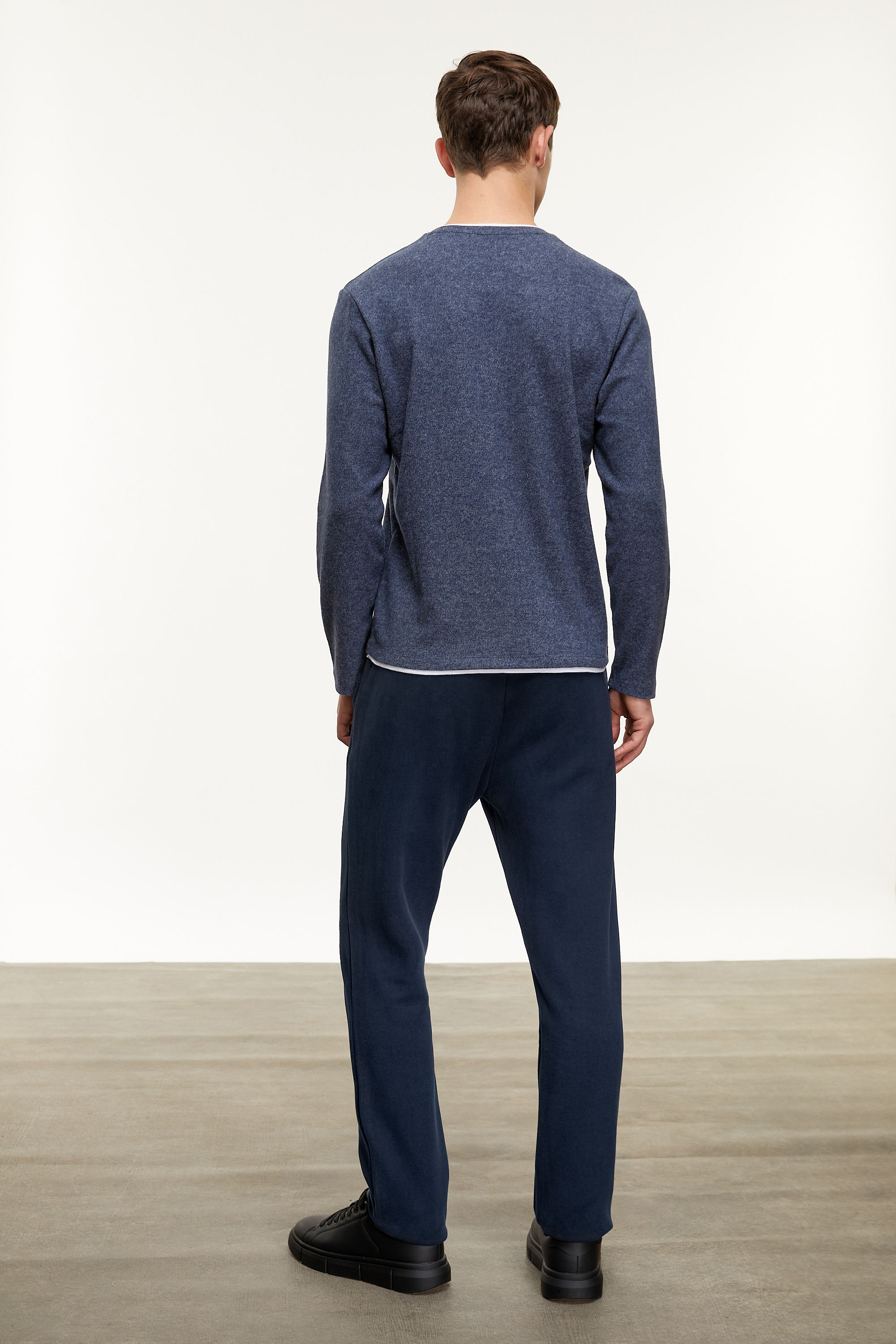 BİSİKLET YAKA SWEATSHIRT