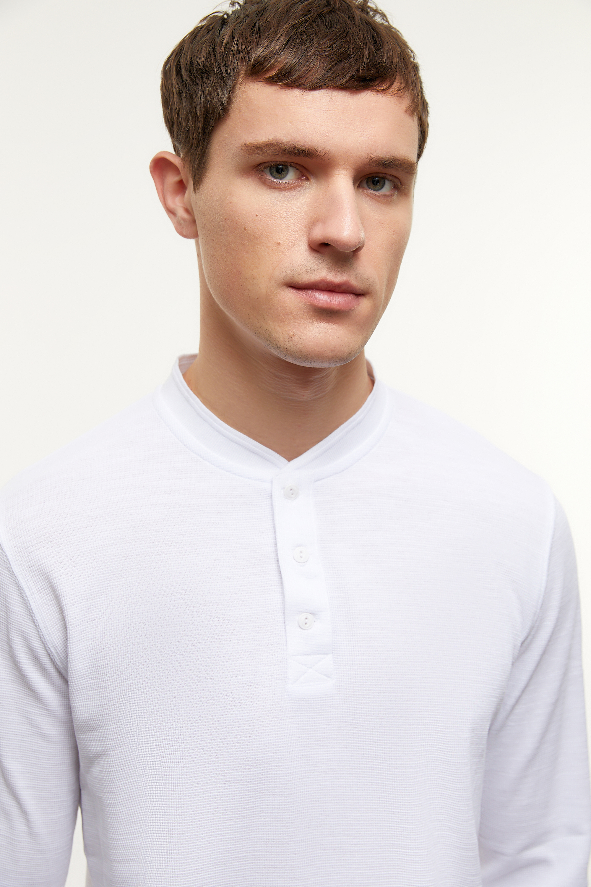 DÜĞMELİ UZUN KOLLU T-SHIRT