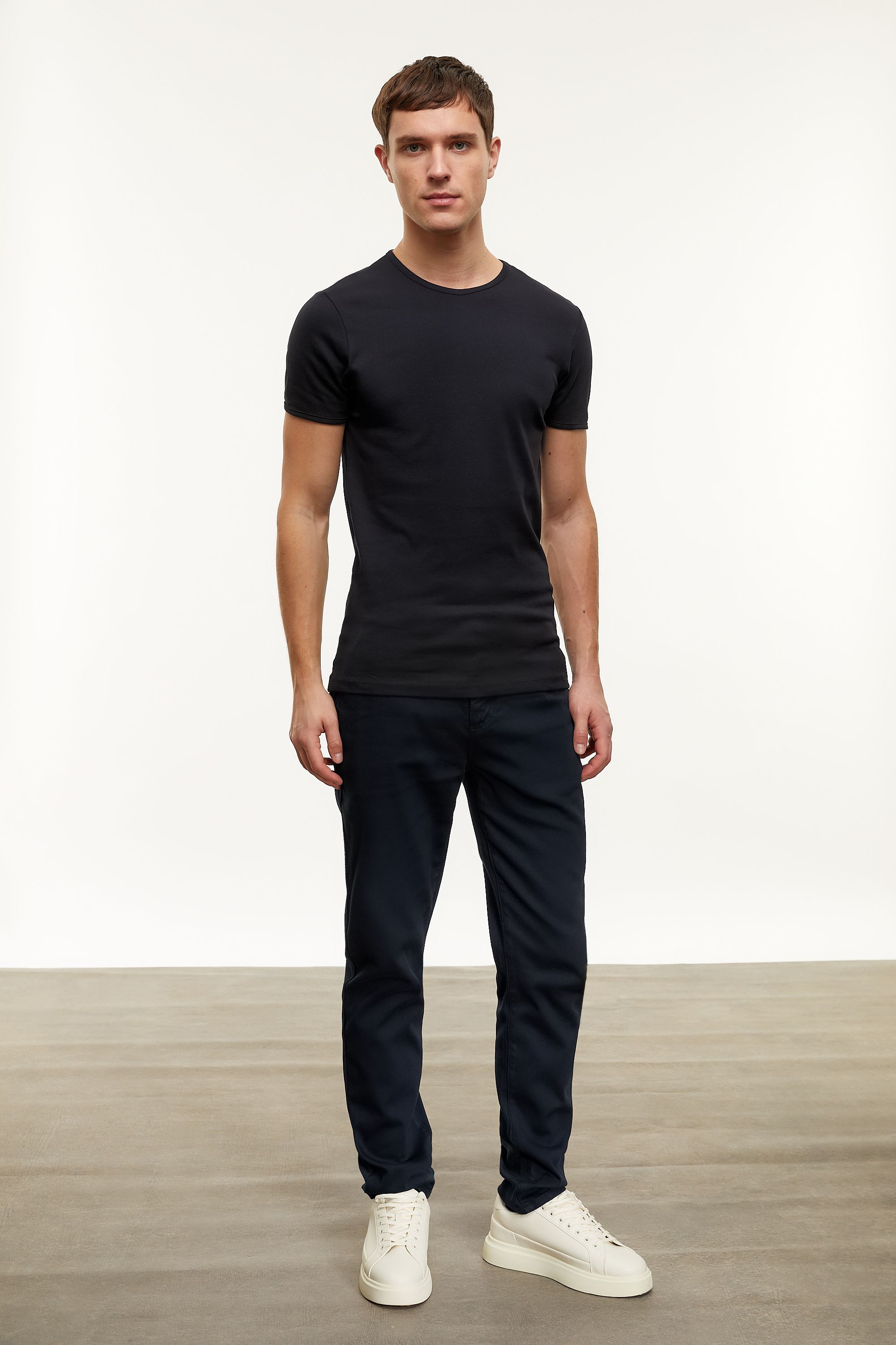 BİSİKLET YAKA KISA KOLLU T-SHIRT