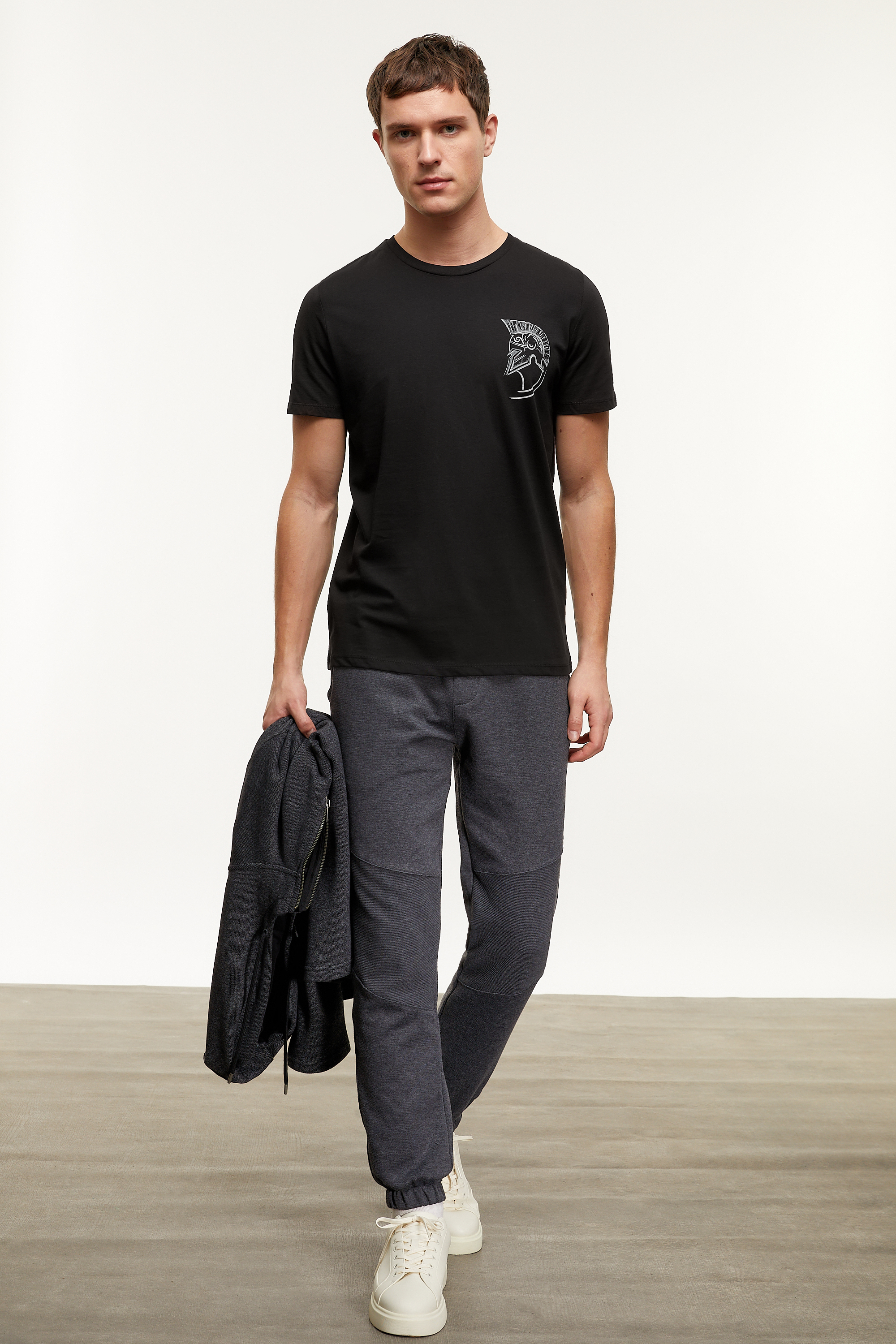 BASKILI KISA KOLLU T-SHIRT