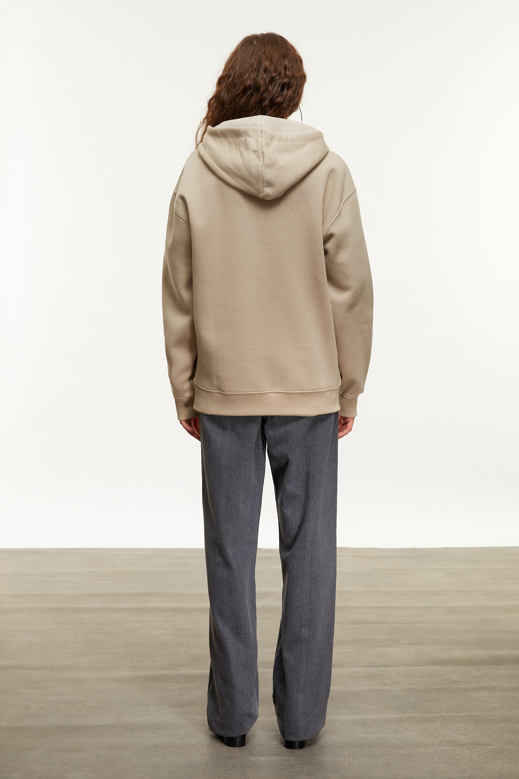 KAPÜŞONLU SWEATSHIRT