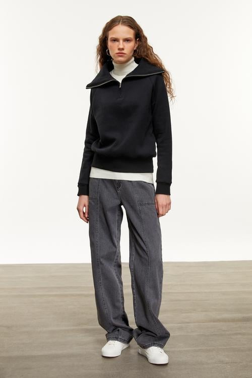  FERMUAR DETAYLI DİK YAKA SWEATSHIRT