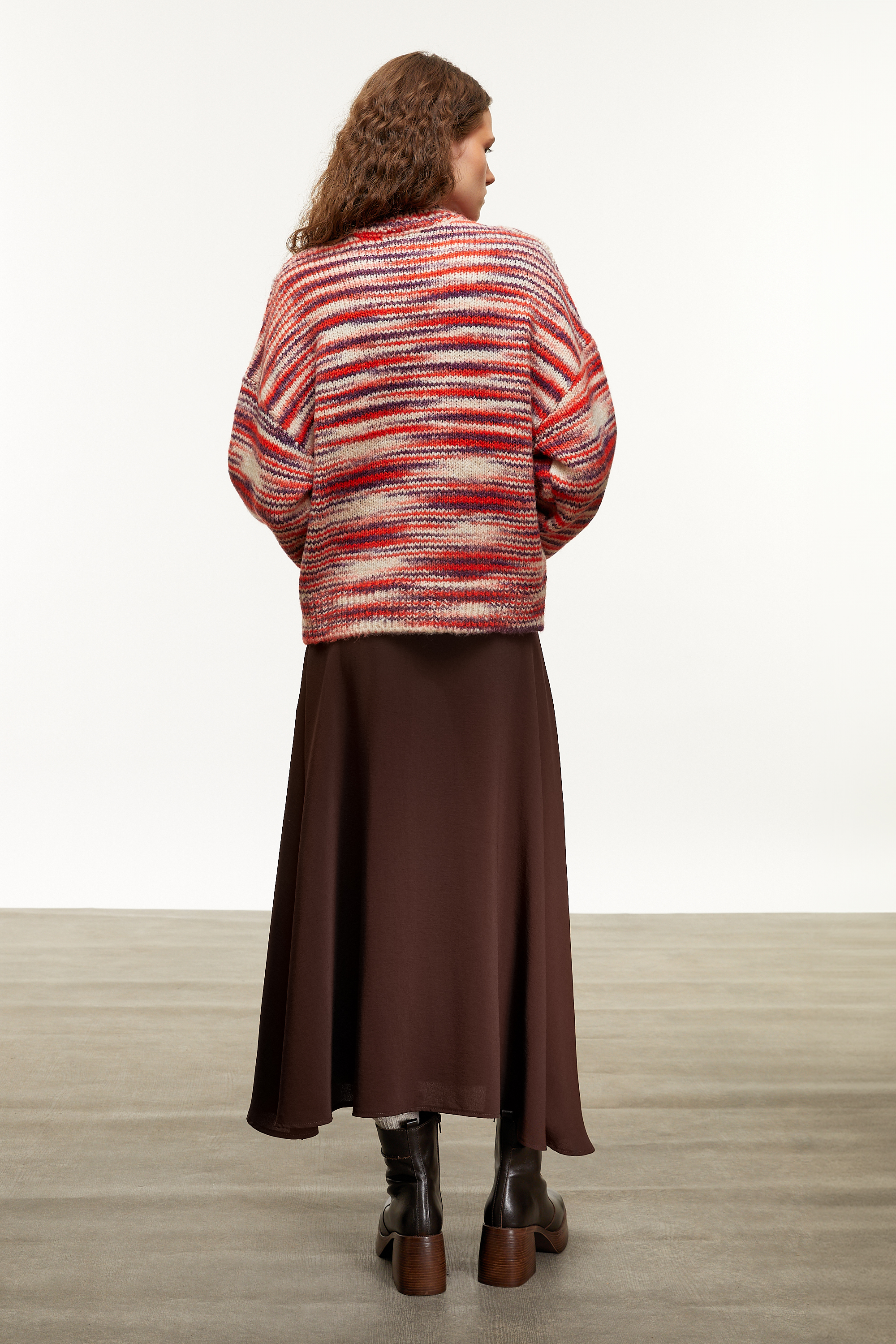 BİSİKLET YAKA TRİKO KAZAK