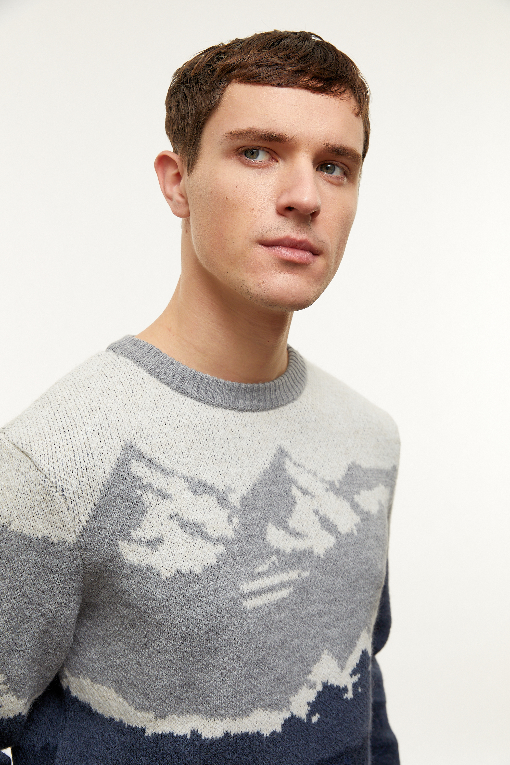 JAKARLI BİSİKLET YAKA TRİKO KAZAK