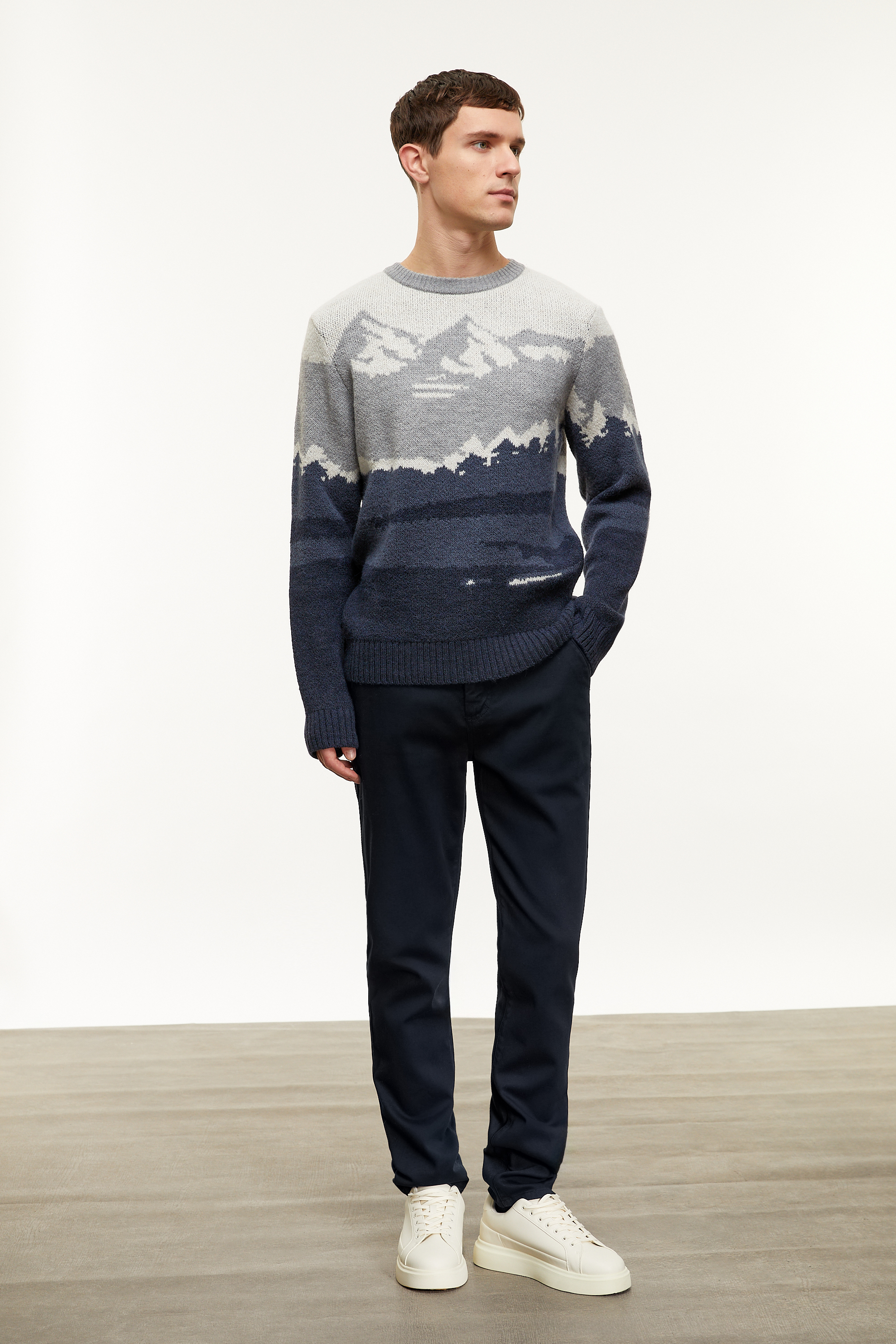 JAKARLI BİSİKLET YAKA TRİKO KAZAK