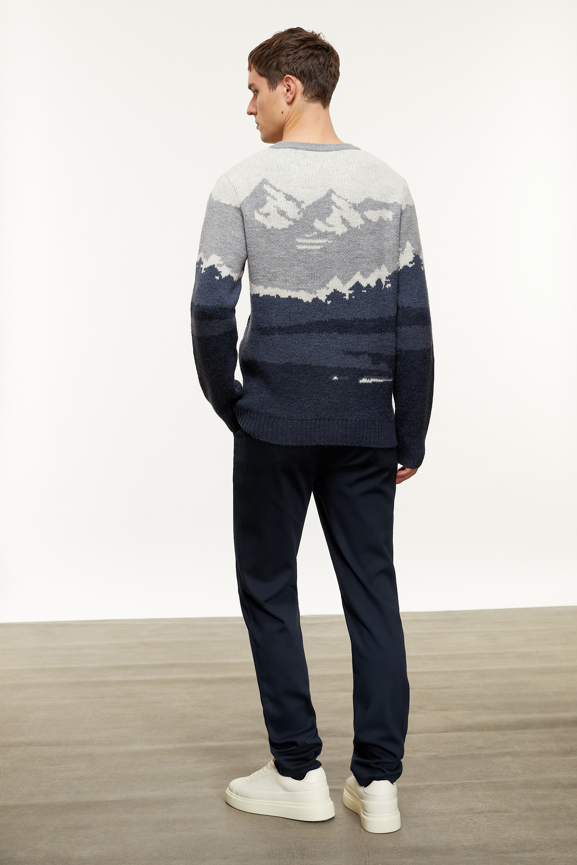 JAKARLI BİSİKLET YAKA TRİKO KAZAK