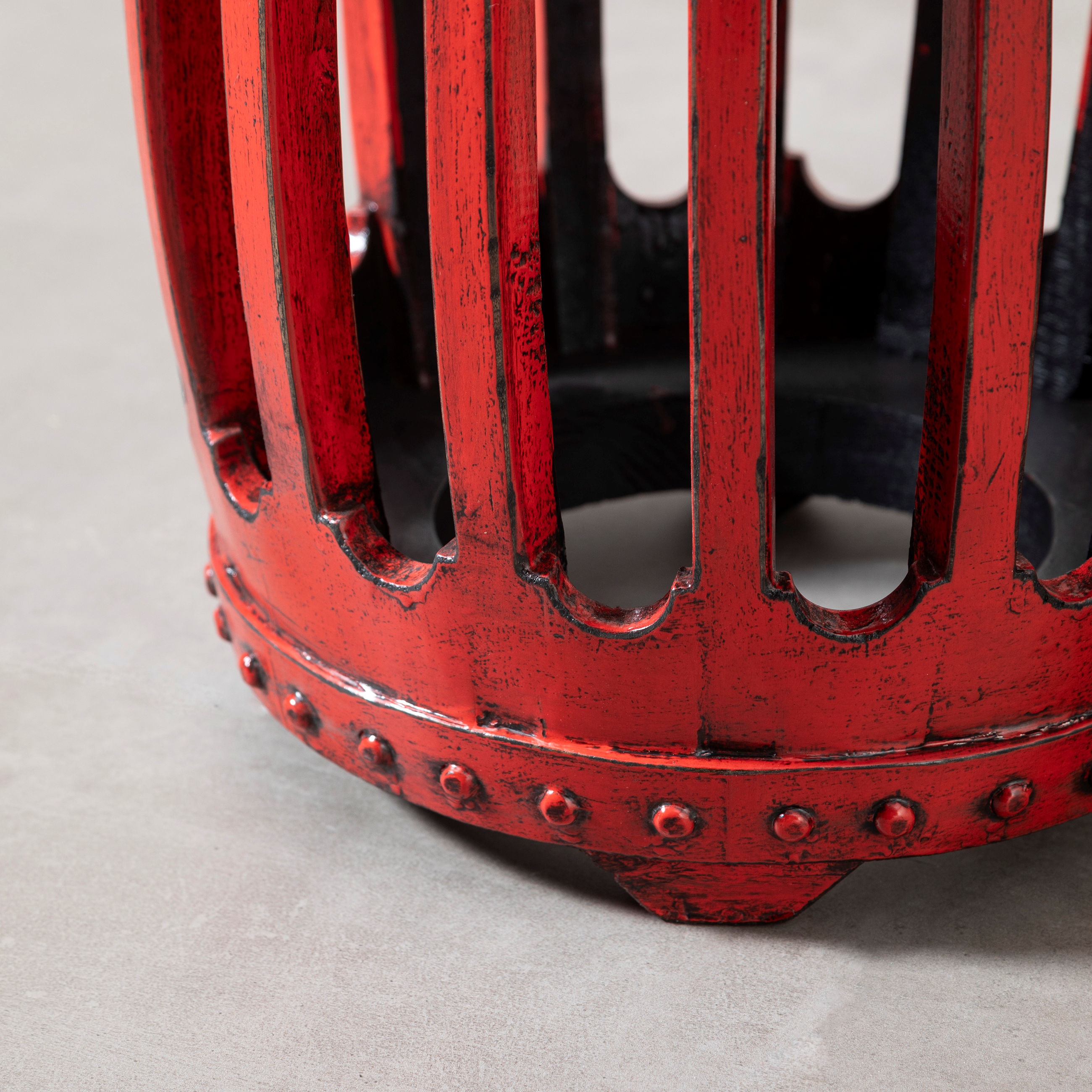 HUAN ESKİTME AHŞAP TABURE KIRMIZI