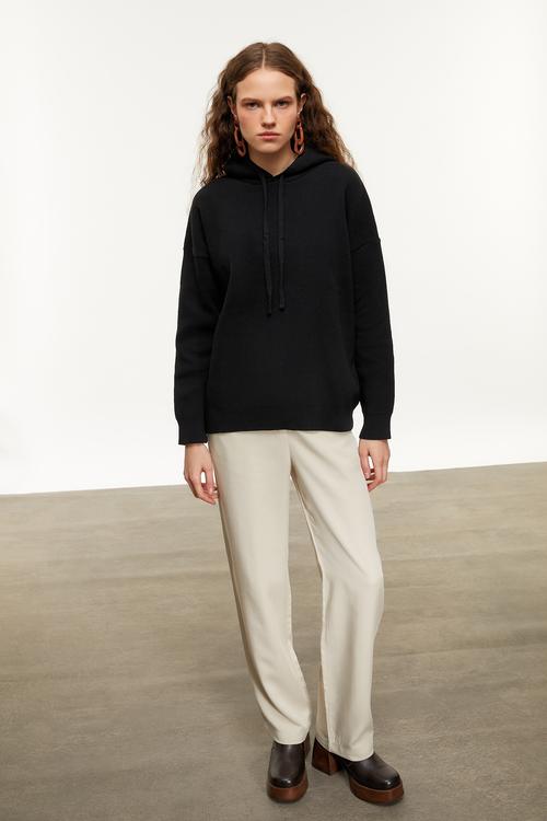  KAPÜŞONLU SWEATSHIRT