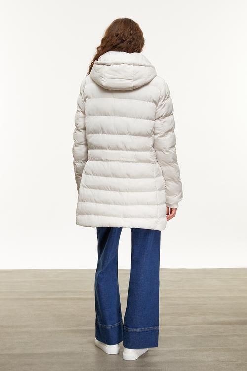  KAPÜŞONLU KAPİTONELİ ŞİŞME MONT