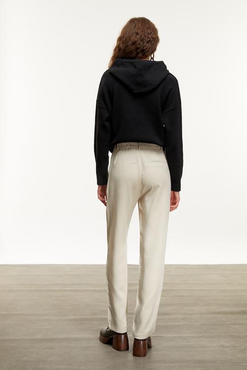  HAVUÇ KESİM PANTOLON