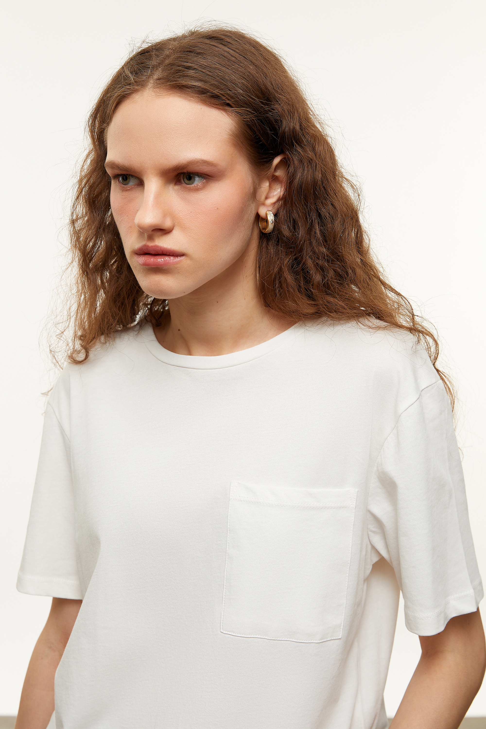 BİSİKLET YAKA KISA KOLLU T-SHIRT