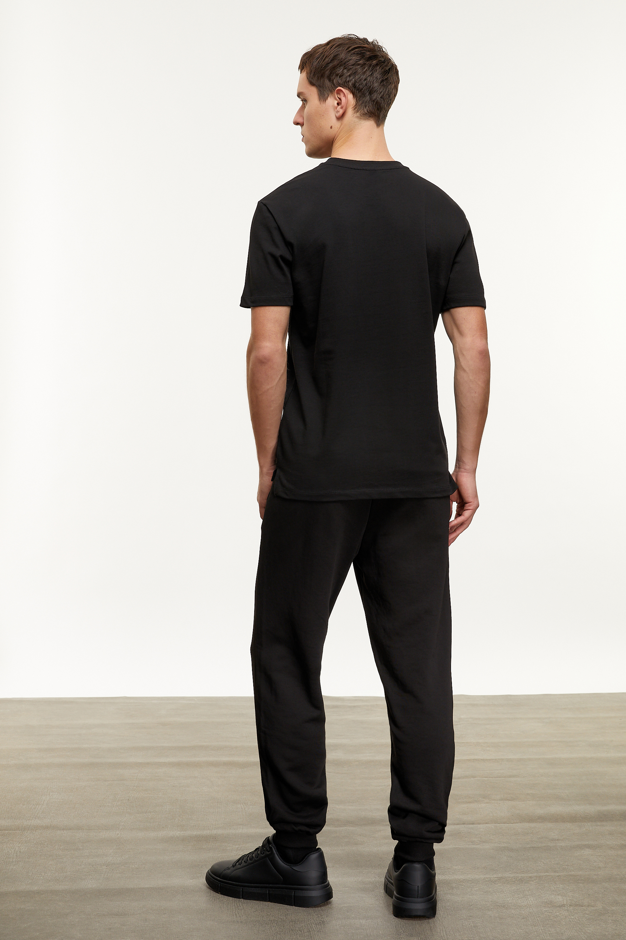 BİSİKLET YAKA KISA KOLLU T-SHIRT