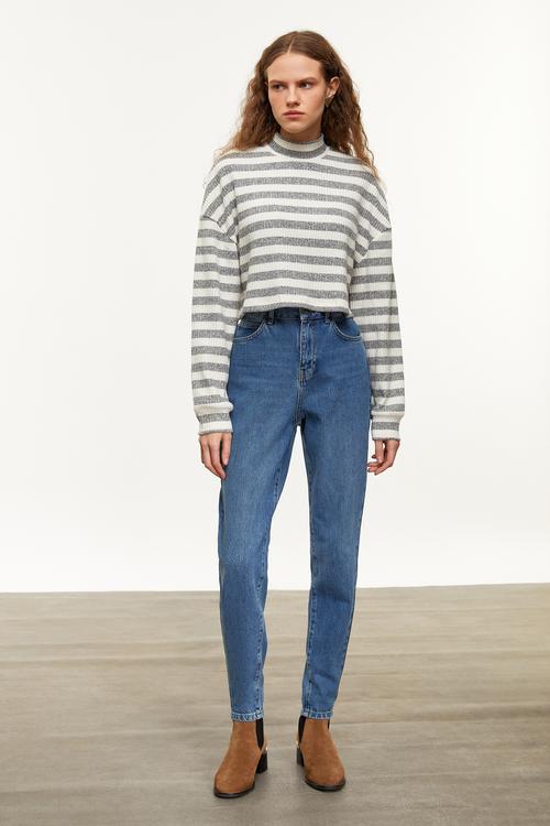  ÇİZGİLİ DİK YAKA SWEATSHIRT