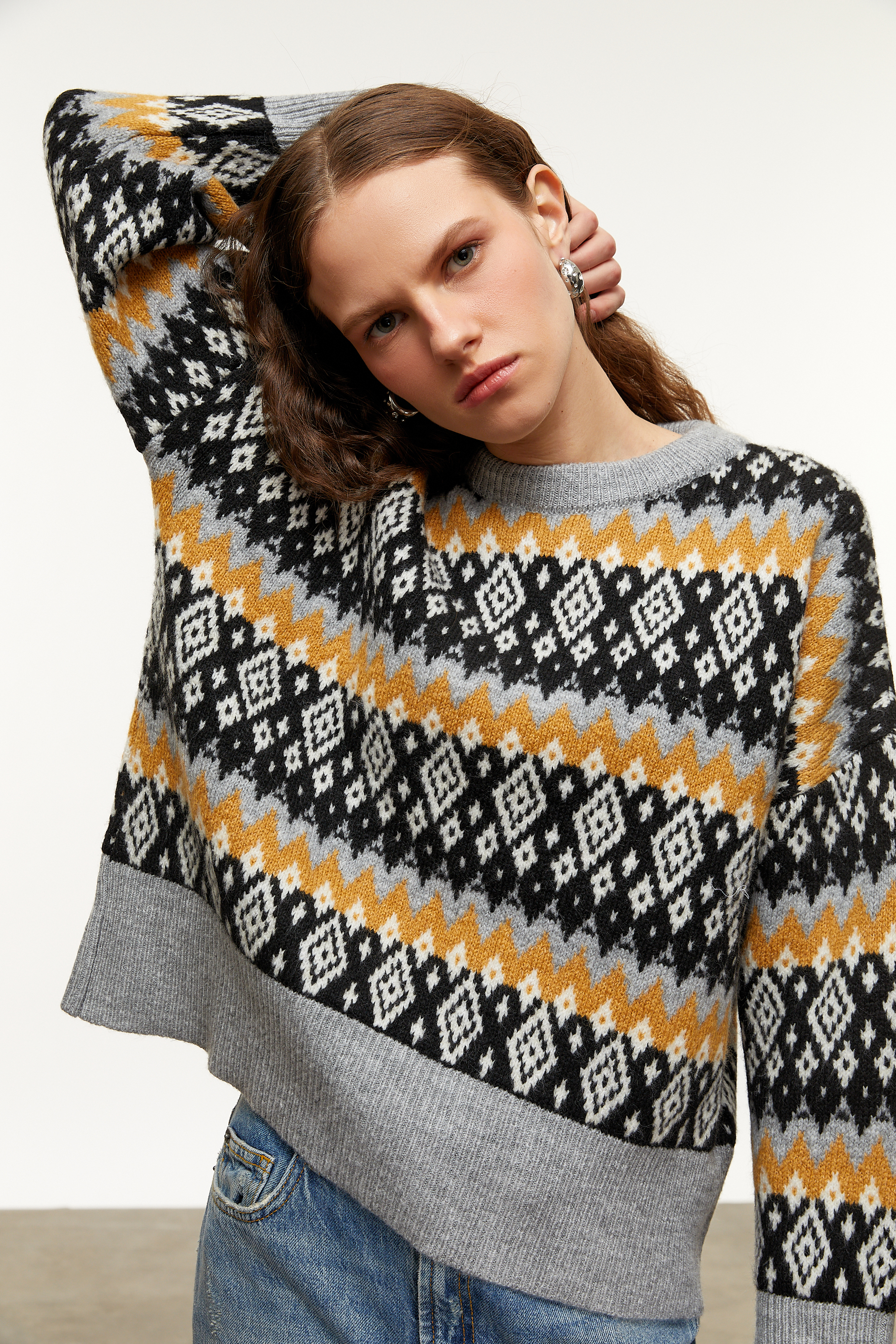 JAKARLI BİSİKLET YAKA TRİKO KAZAK