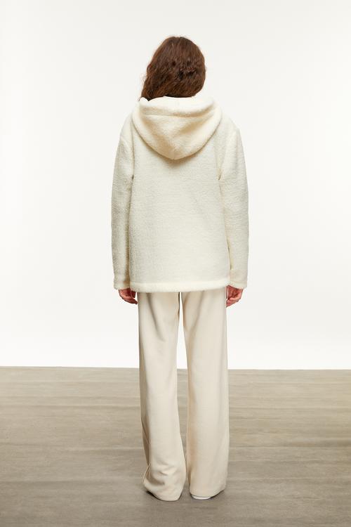  KAPÜŞONLU PELÜŞ CEKET