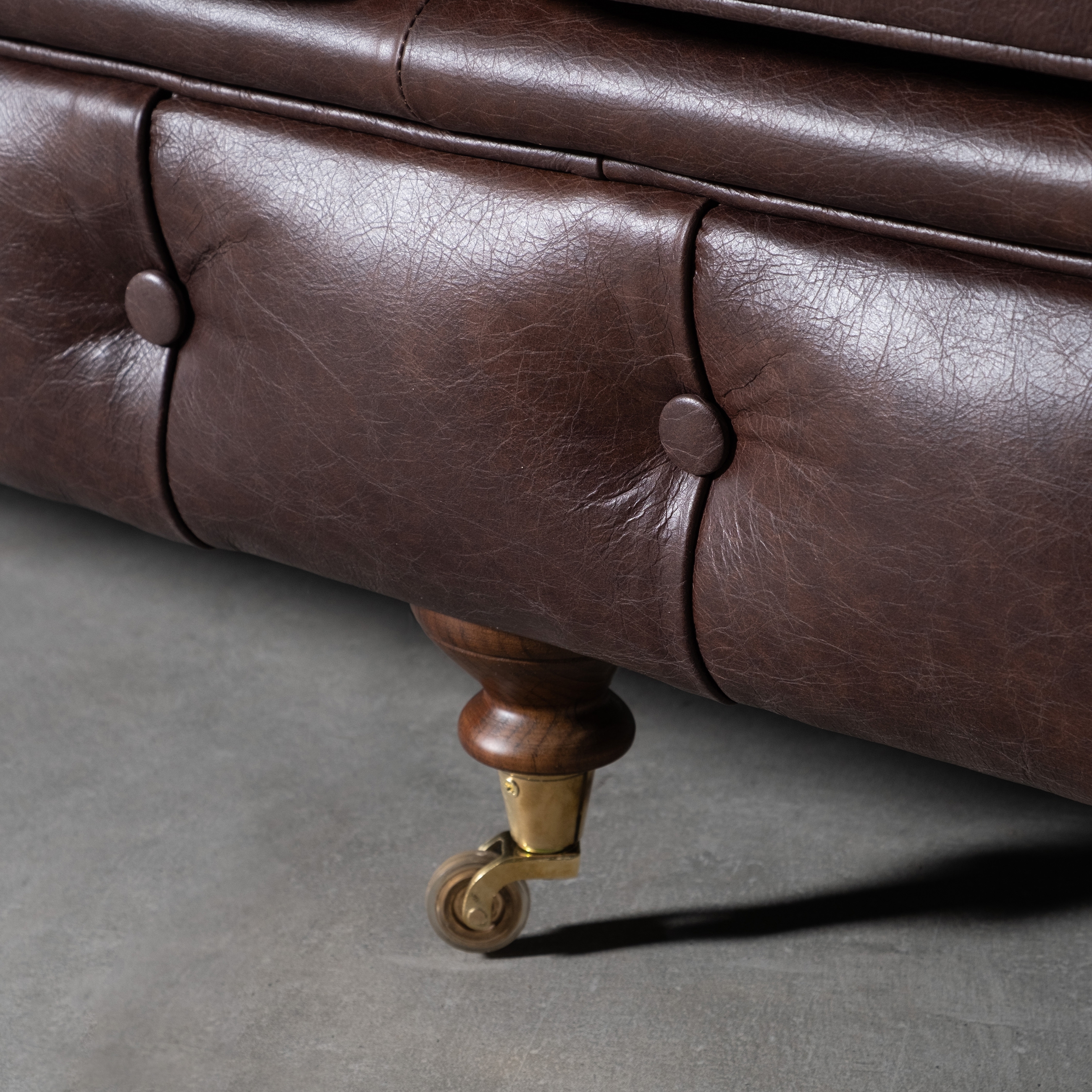 CHESTER KIZIL KAHVE DÖRTLÜ DERİ KOLTUK