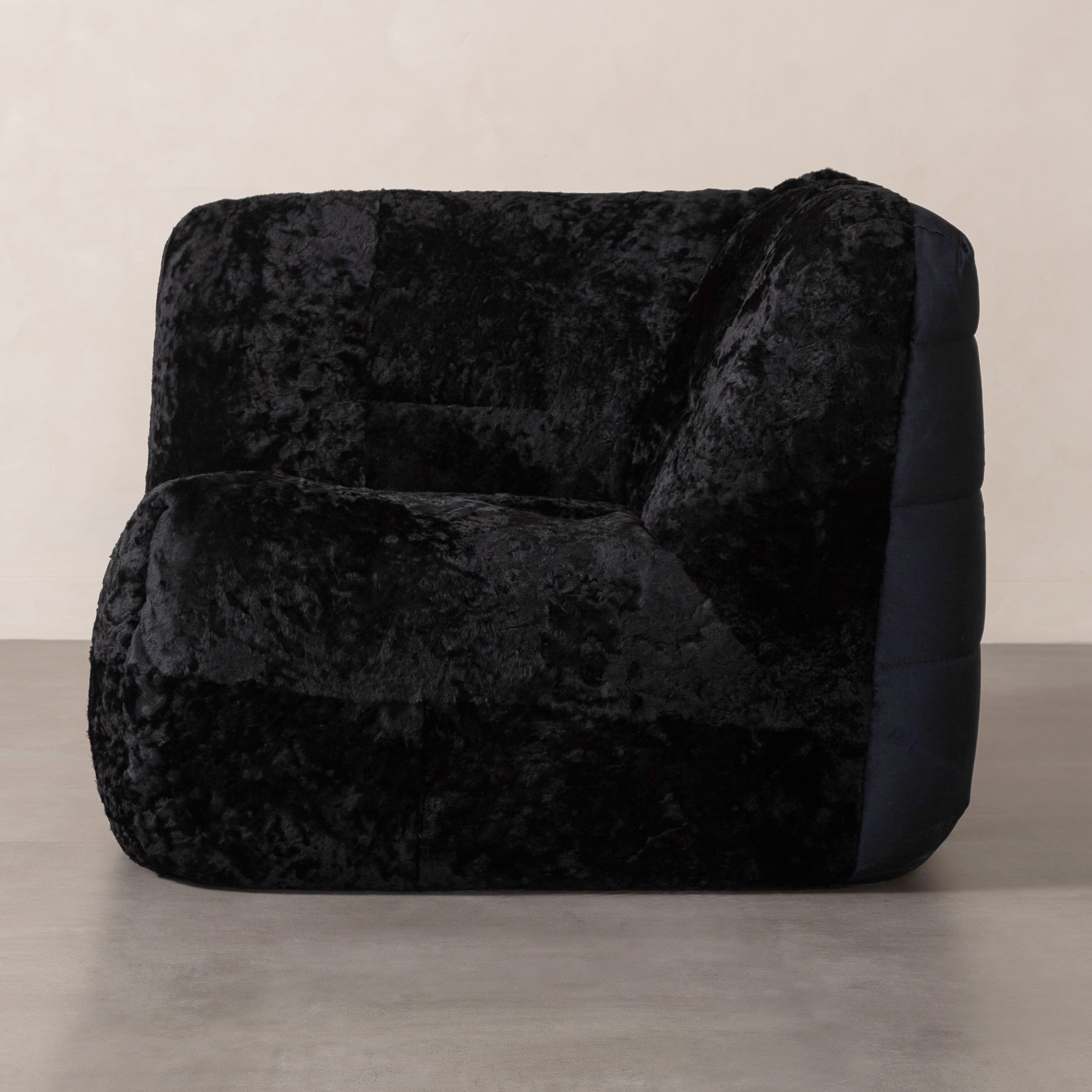 NOBU KÖŞE MODÜL KÜRKLÜ SİYAH