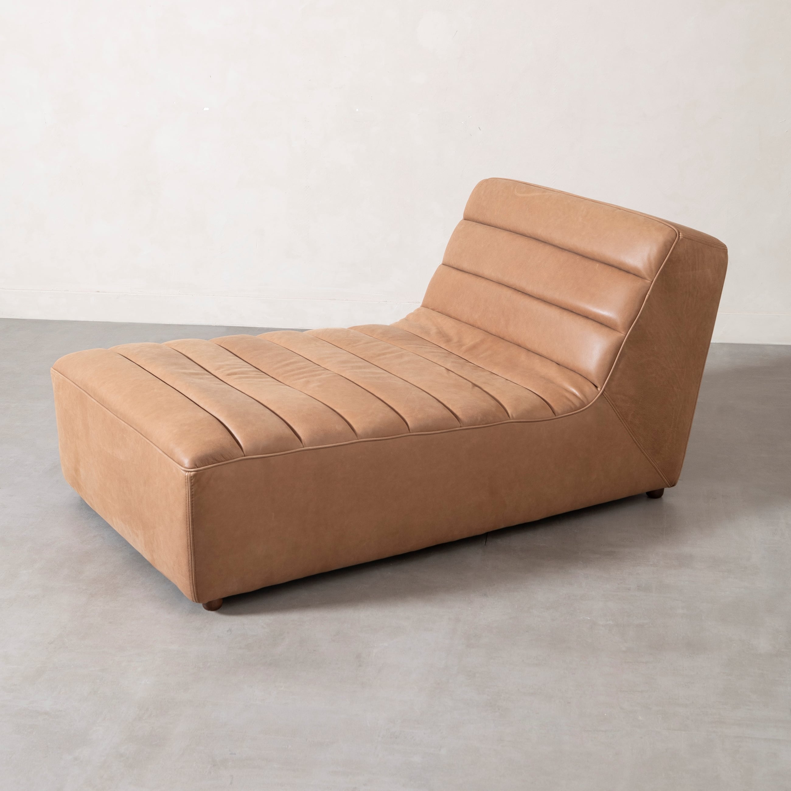 SHABBY DERİ DAYBED CAMEL