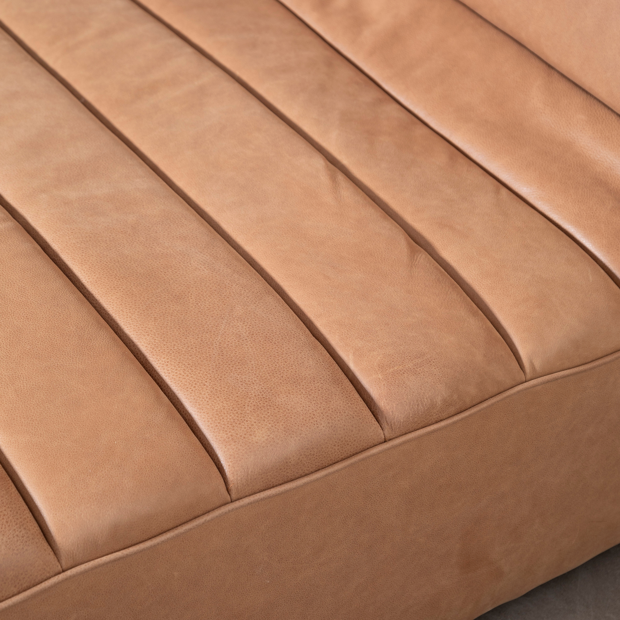 SHABBY DERİ DAYBED CAMEL