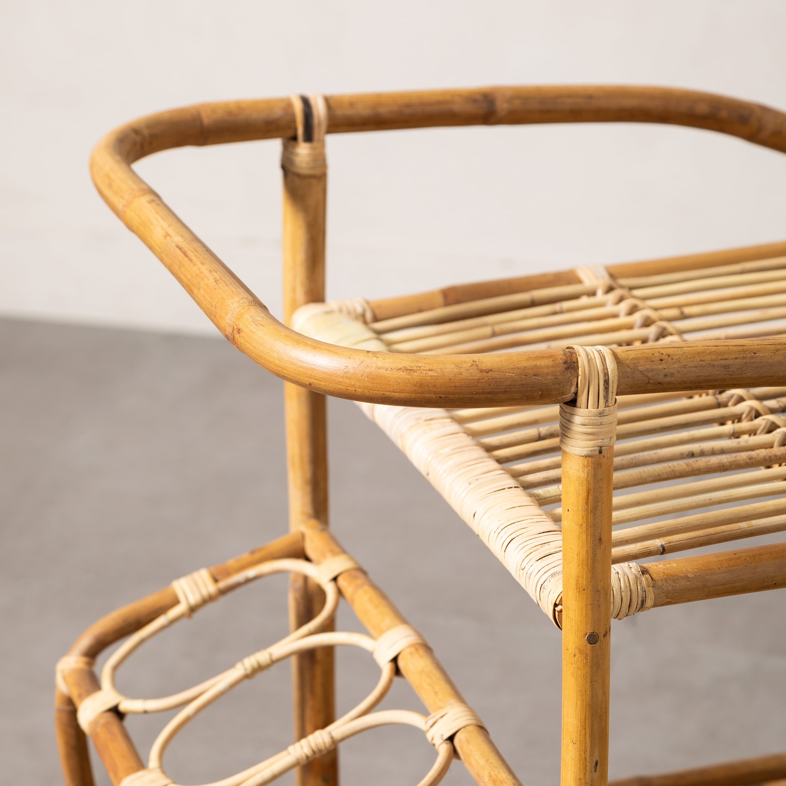 MELROSE SERVİS ARABASI