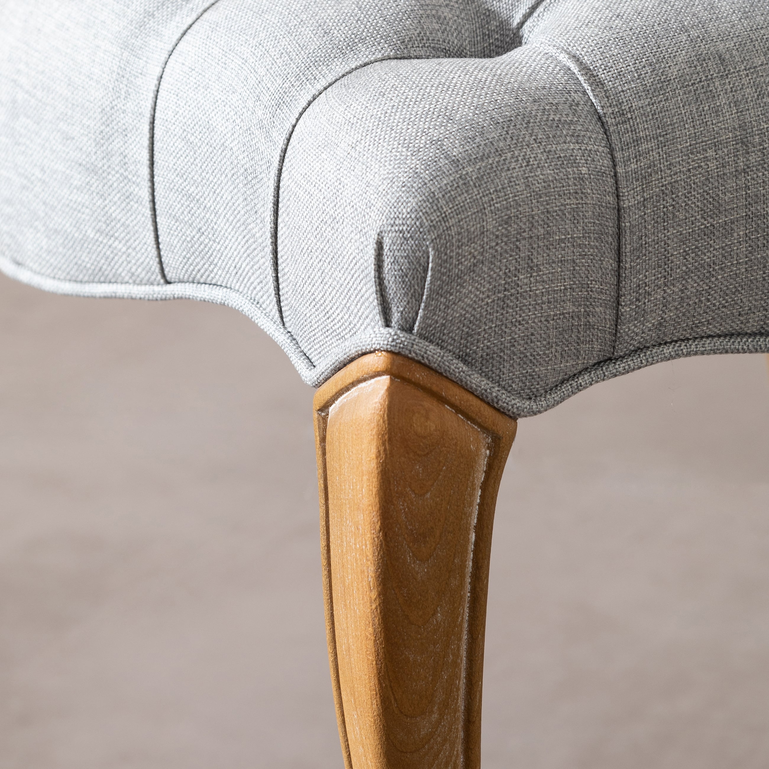 MEDALLION KAPİTONELİ MASİF AHŞAP SANDALYE GRİ