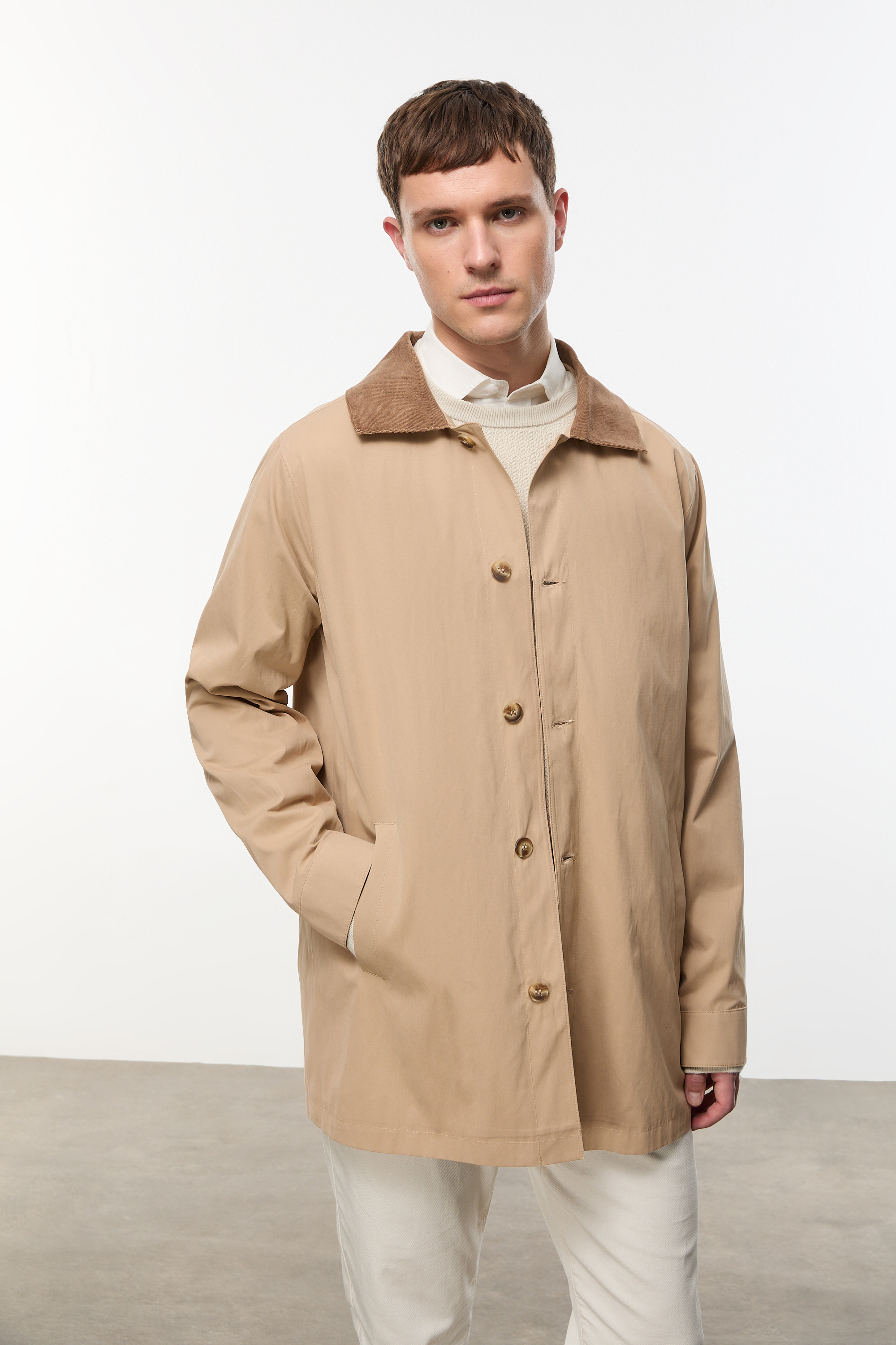 KADİFE YAKA TRENÇKOT