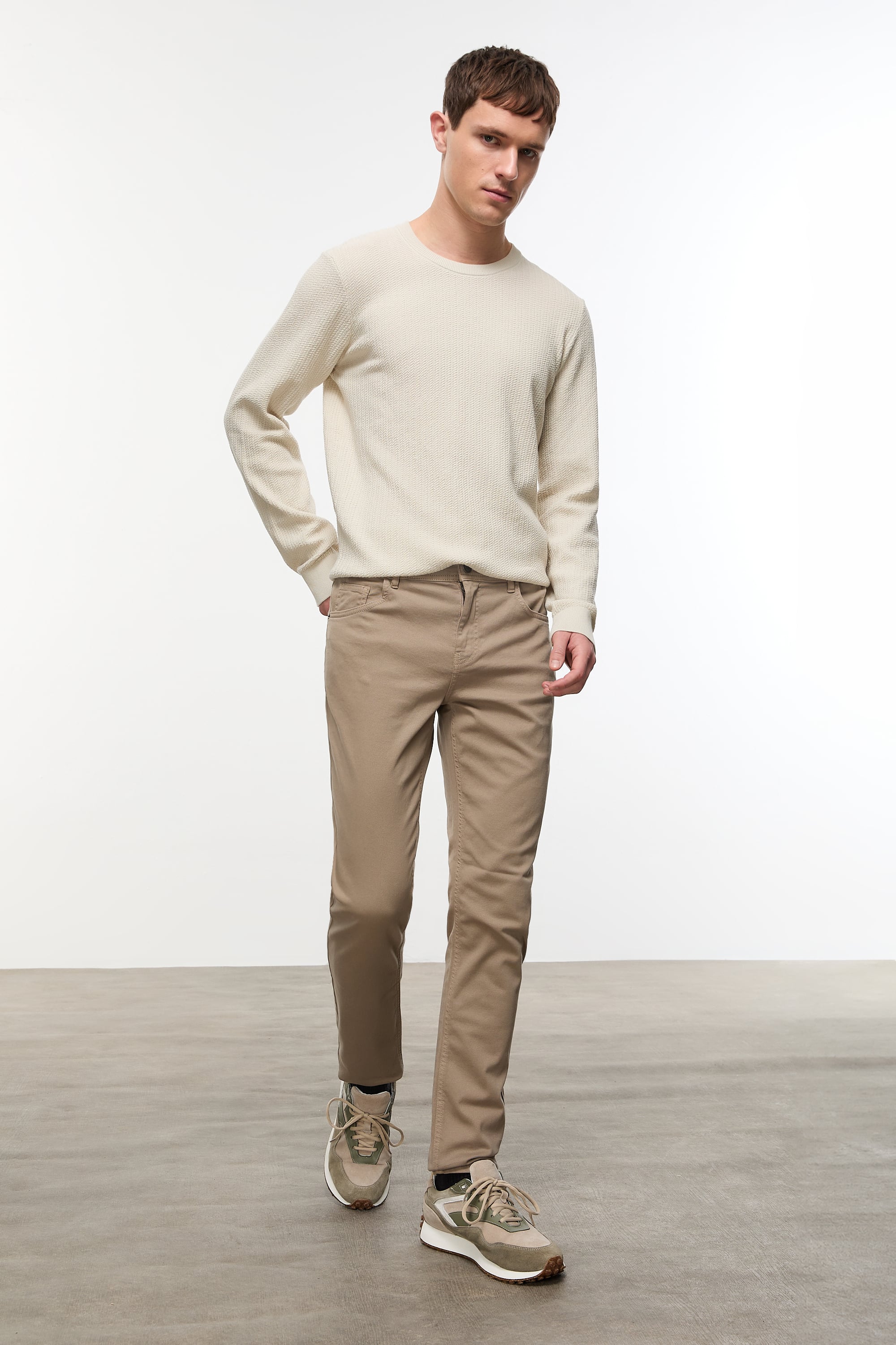 SLIM STRAIGHT FIT PANTOLON