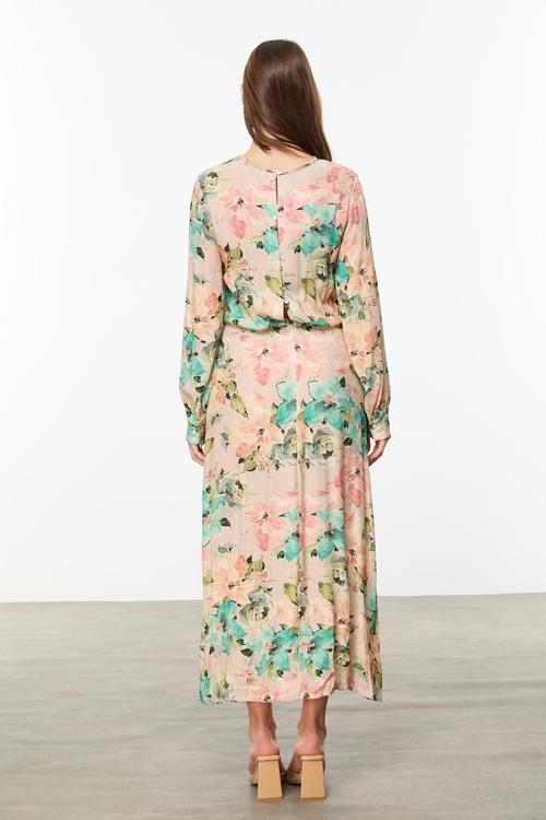  ÇİÇEK DESENLİ YIRTMAÇLI UZUN ELBİSE