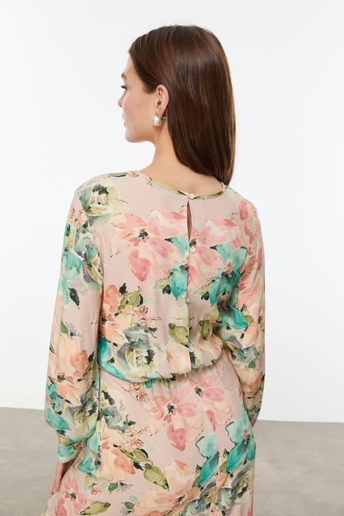  ÇİÇEK DESENLİ YIRTMAÇLI UZUN ELBİSE