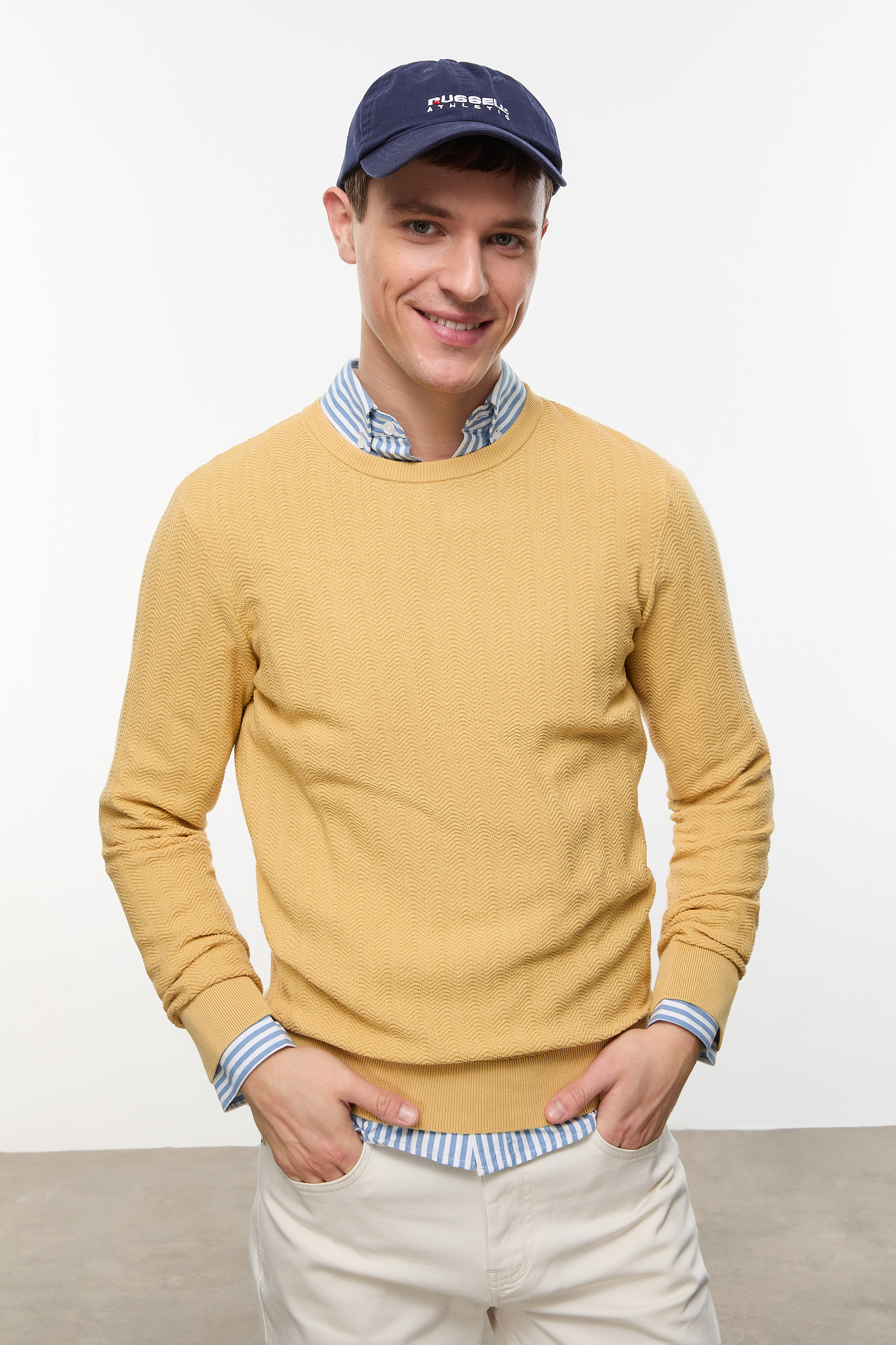 BİSİKLET YAKA TRİKO KAZAK