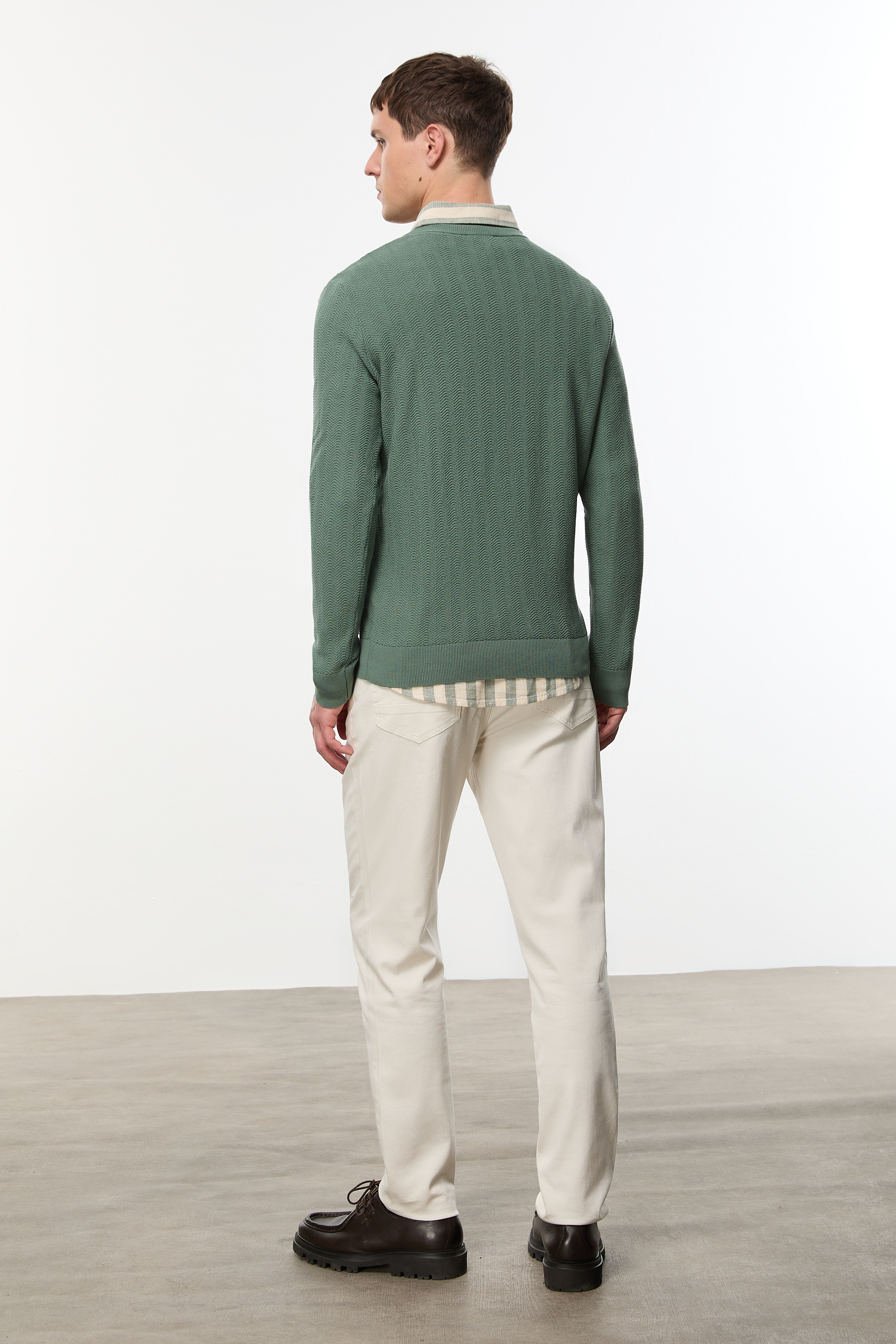 BİSİKLET YAKA TRİKO KAZAK