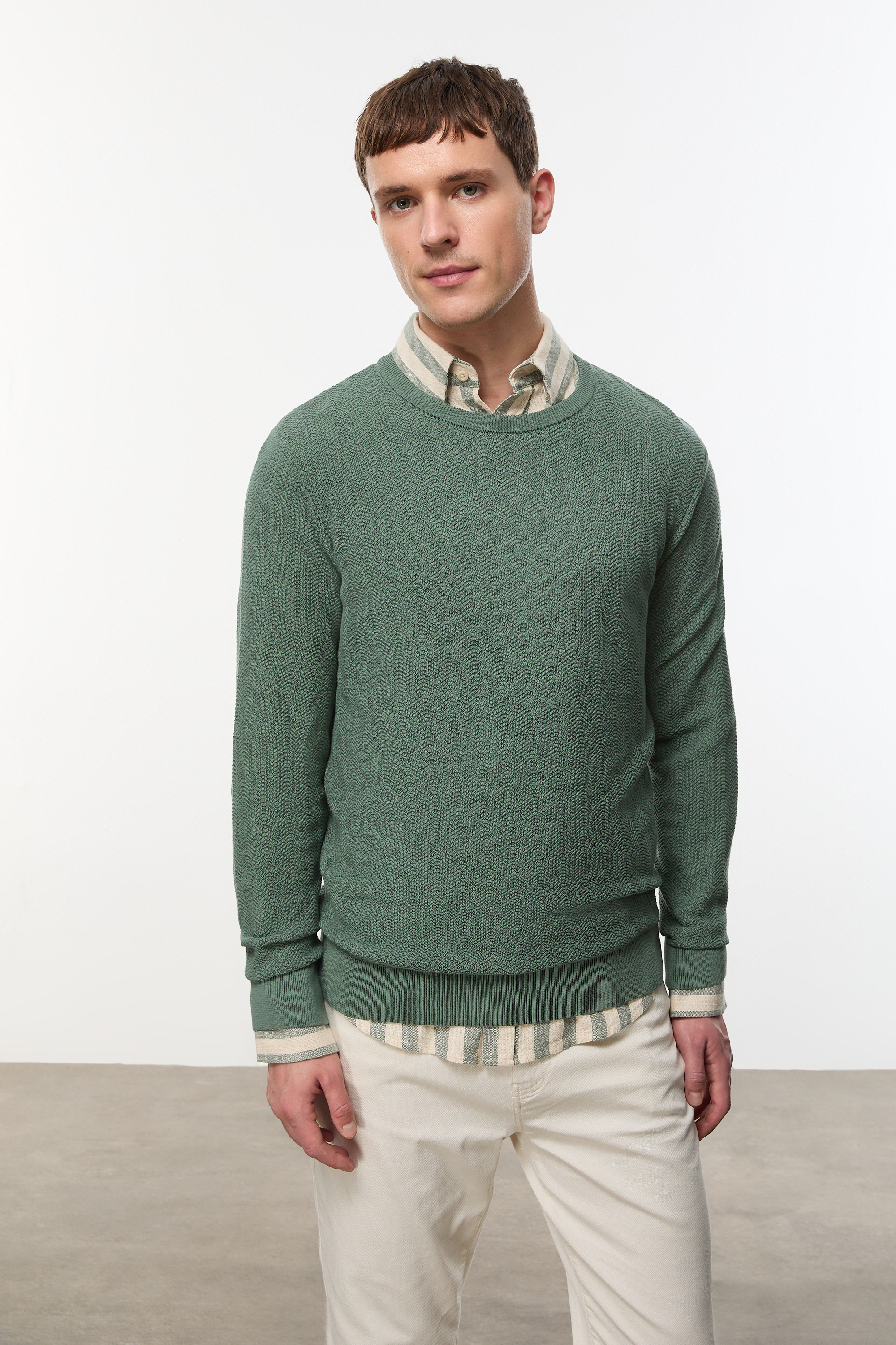 BİSİKLET YAKA TRİKO KAZAK