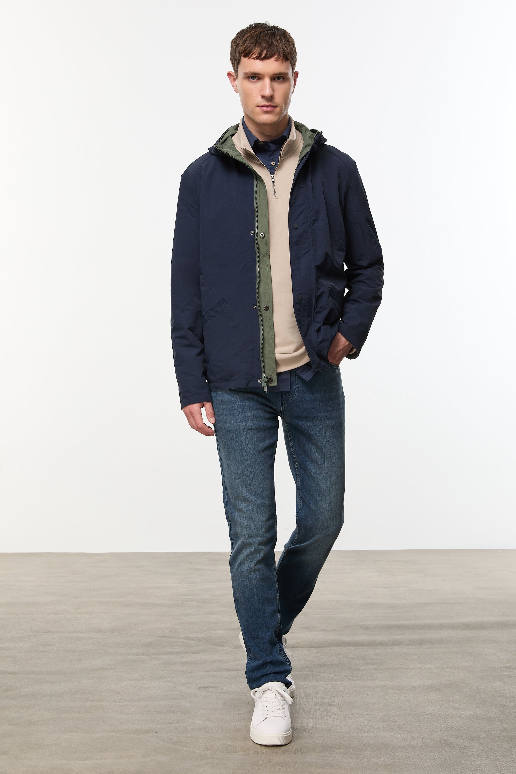 KAPÜŞONLU ÇİFT TARAFLI MONT