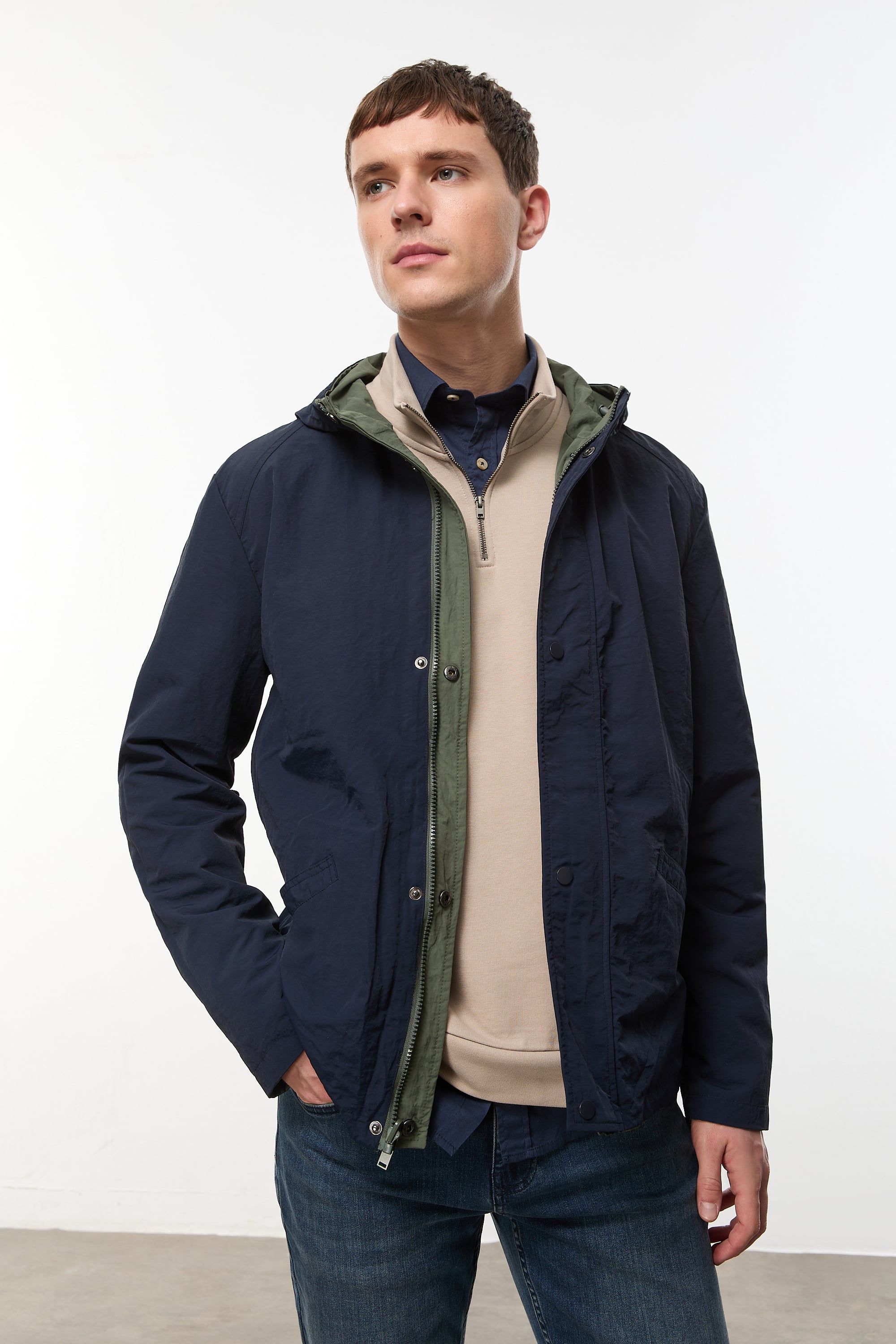 KAPÜŞONLU ÇİFT TARAFLI MONT