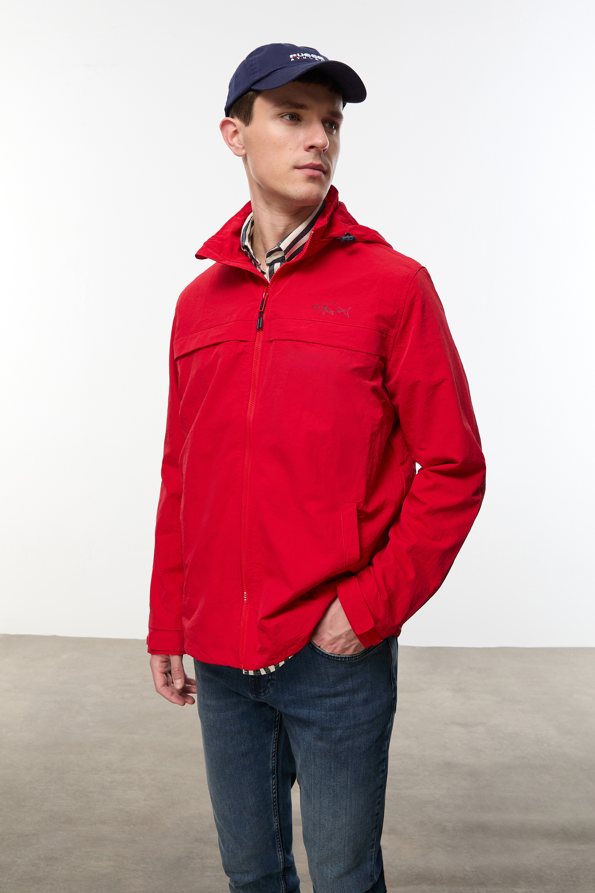 KAPÜŞONLU YAĞMURLUK