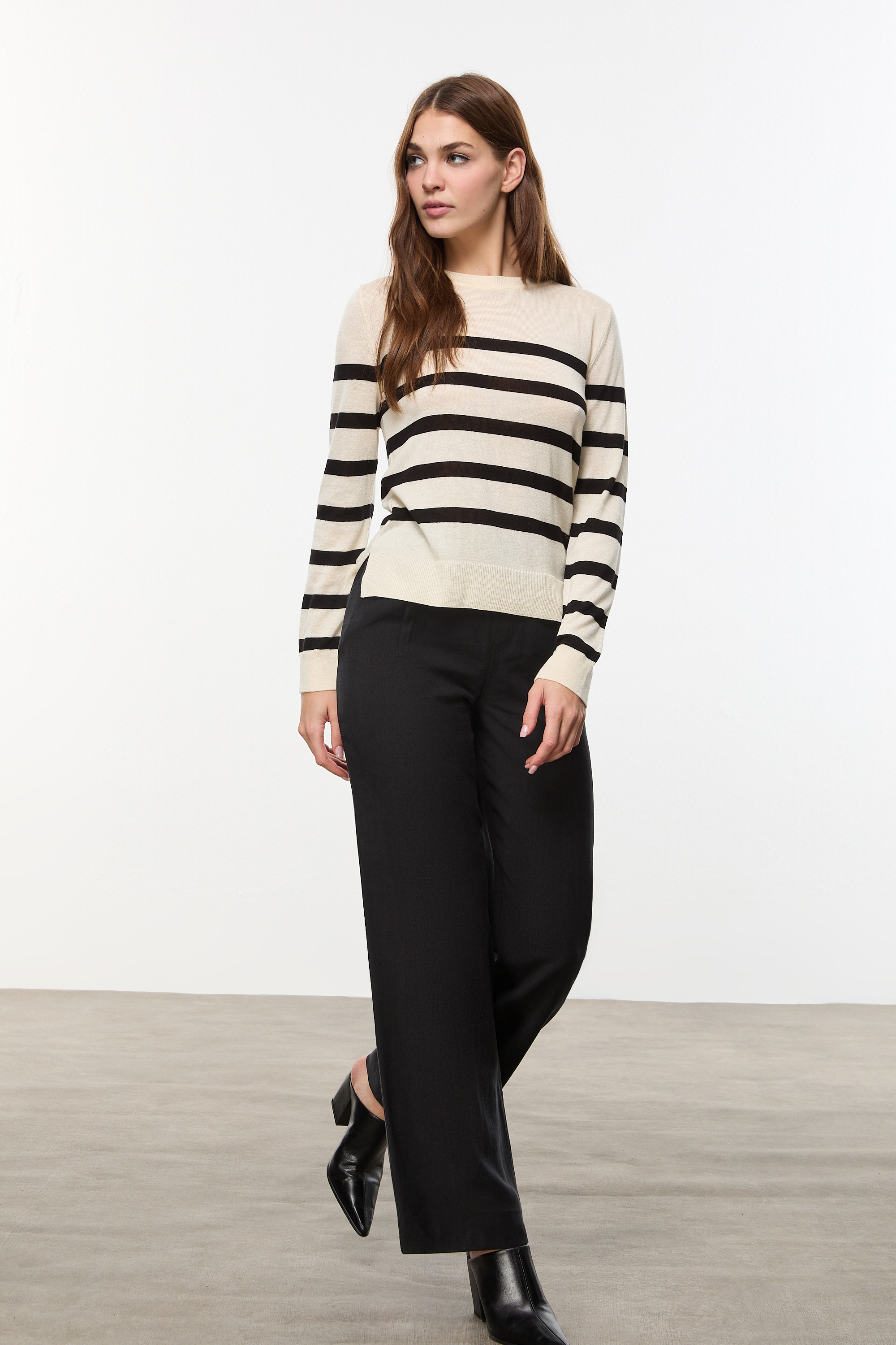 ÇİZGİLİ BİSİKLET YAKA TRİKO KAZAK