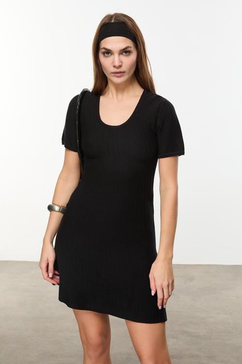  KISA KOLLU MİNİ TRİKO ELBİSE