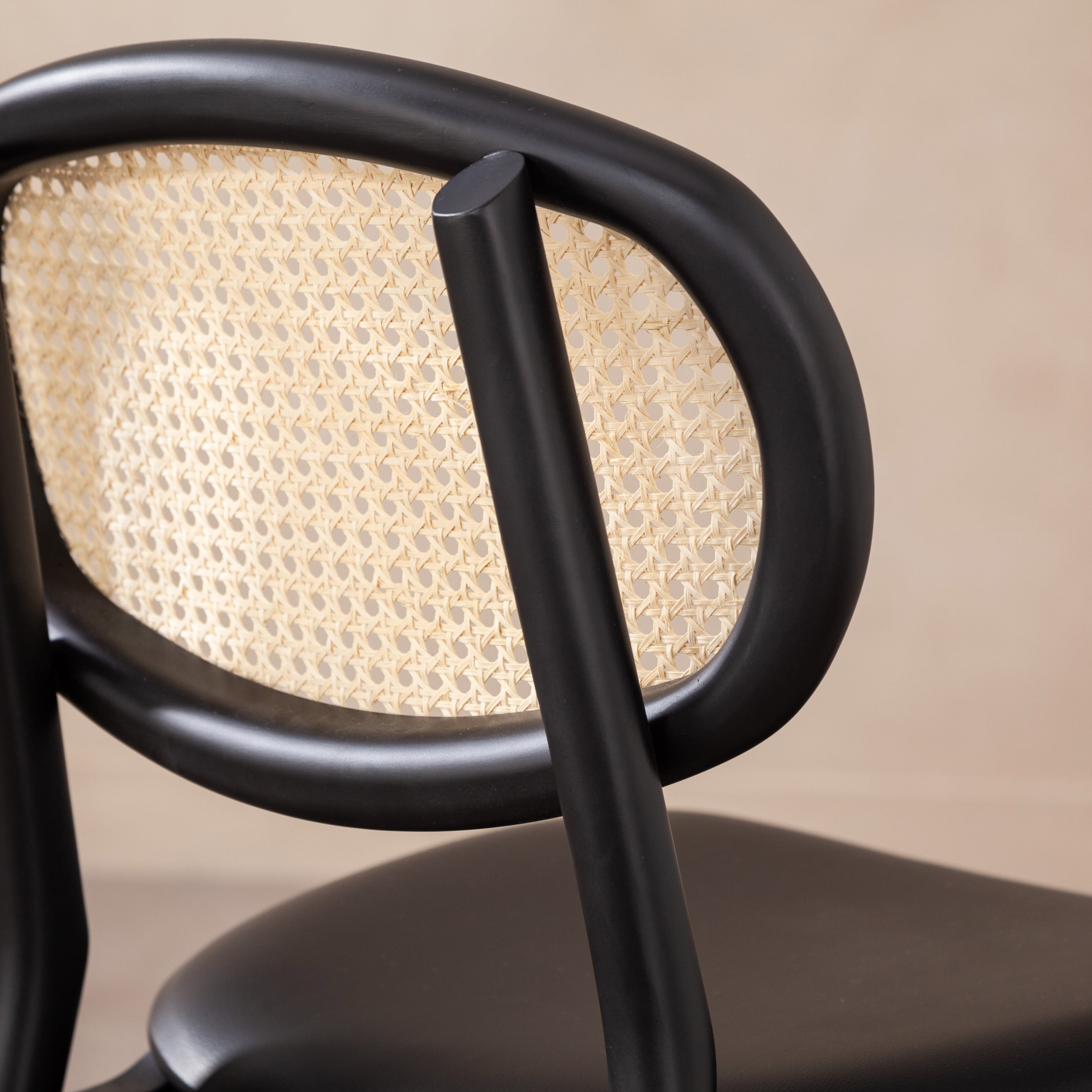 ASHER MASİF AHŞAP HAZERAN SANDALYE SİYAH