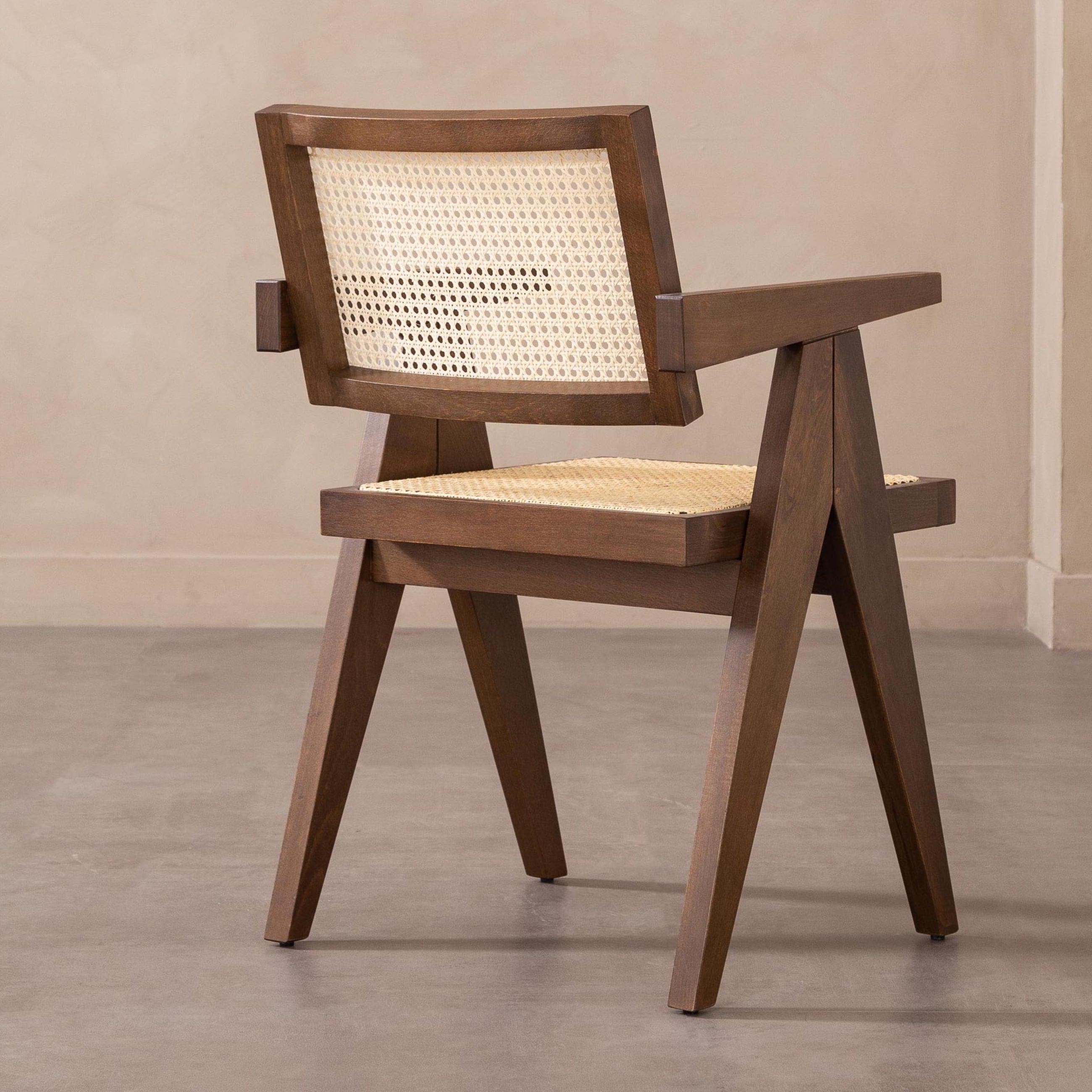 QUILE KOLÇAKLI SANDALYE CEVİZ