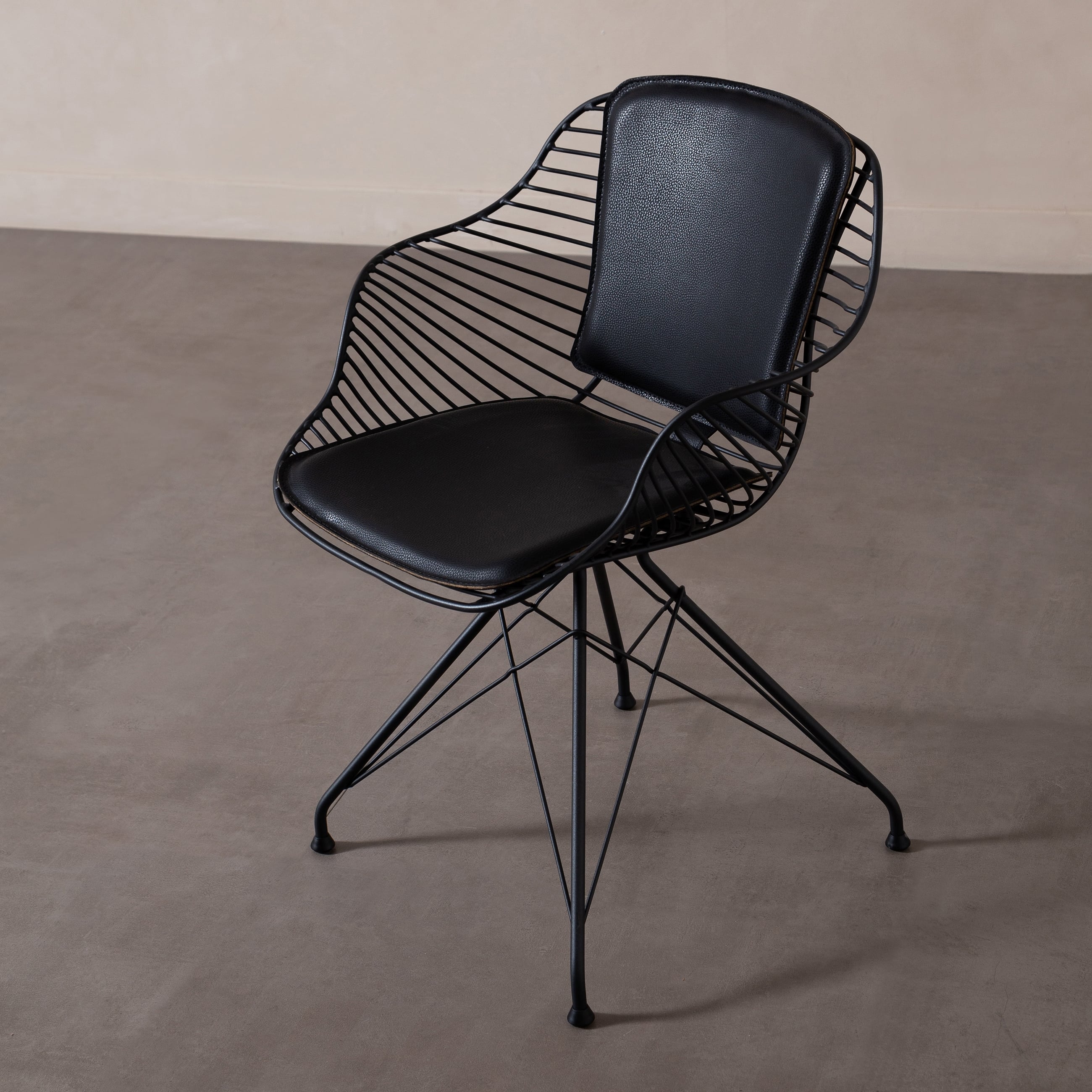 FRANCESCO KOLÇAKLI METAL SANDALYE SİYAH