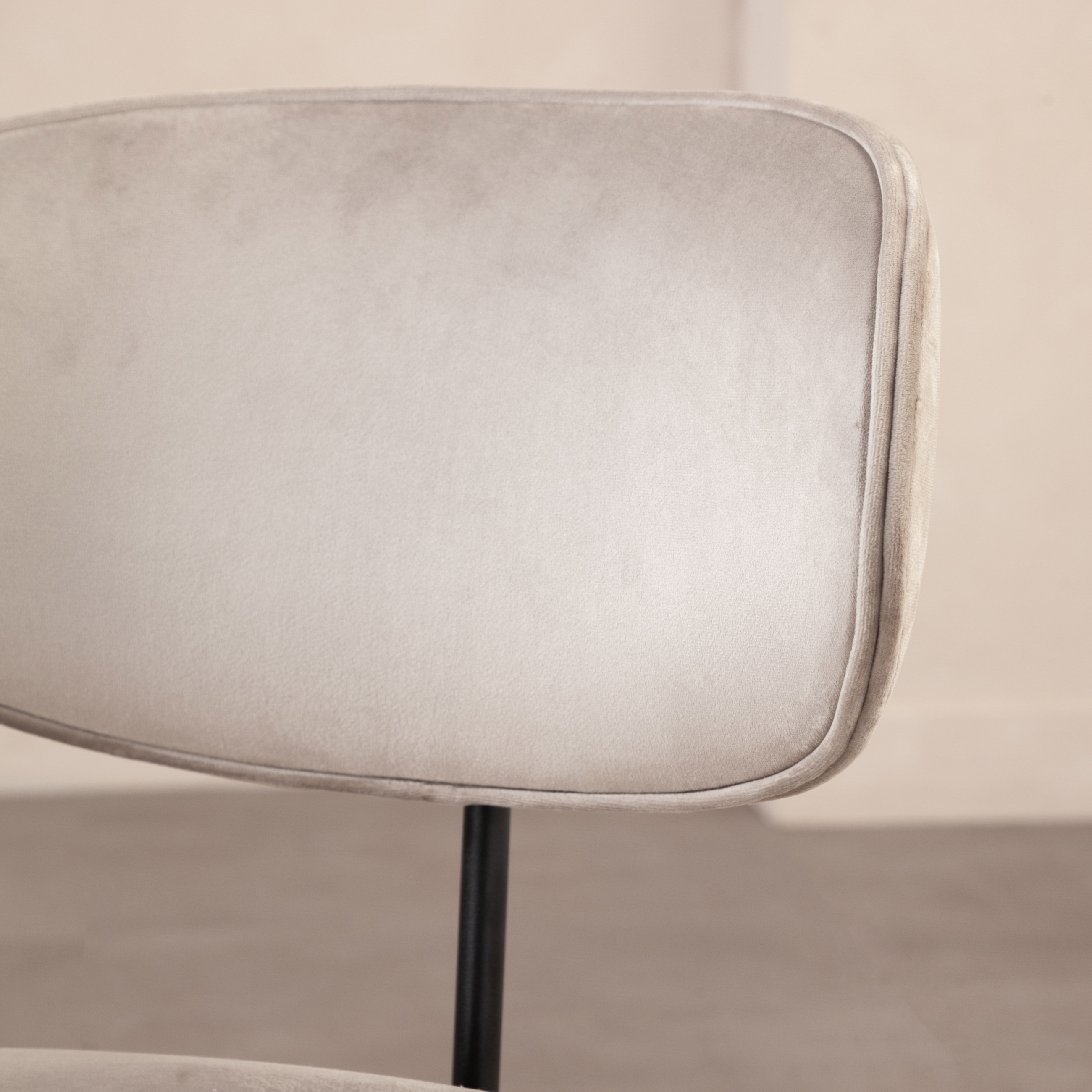 FAROZ SANDALYE AÇIK GRİ SİYAH AYAK