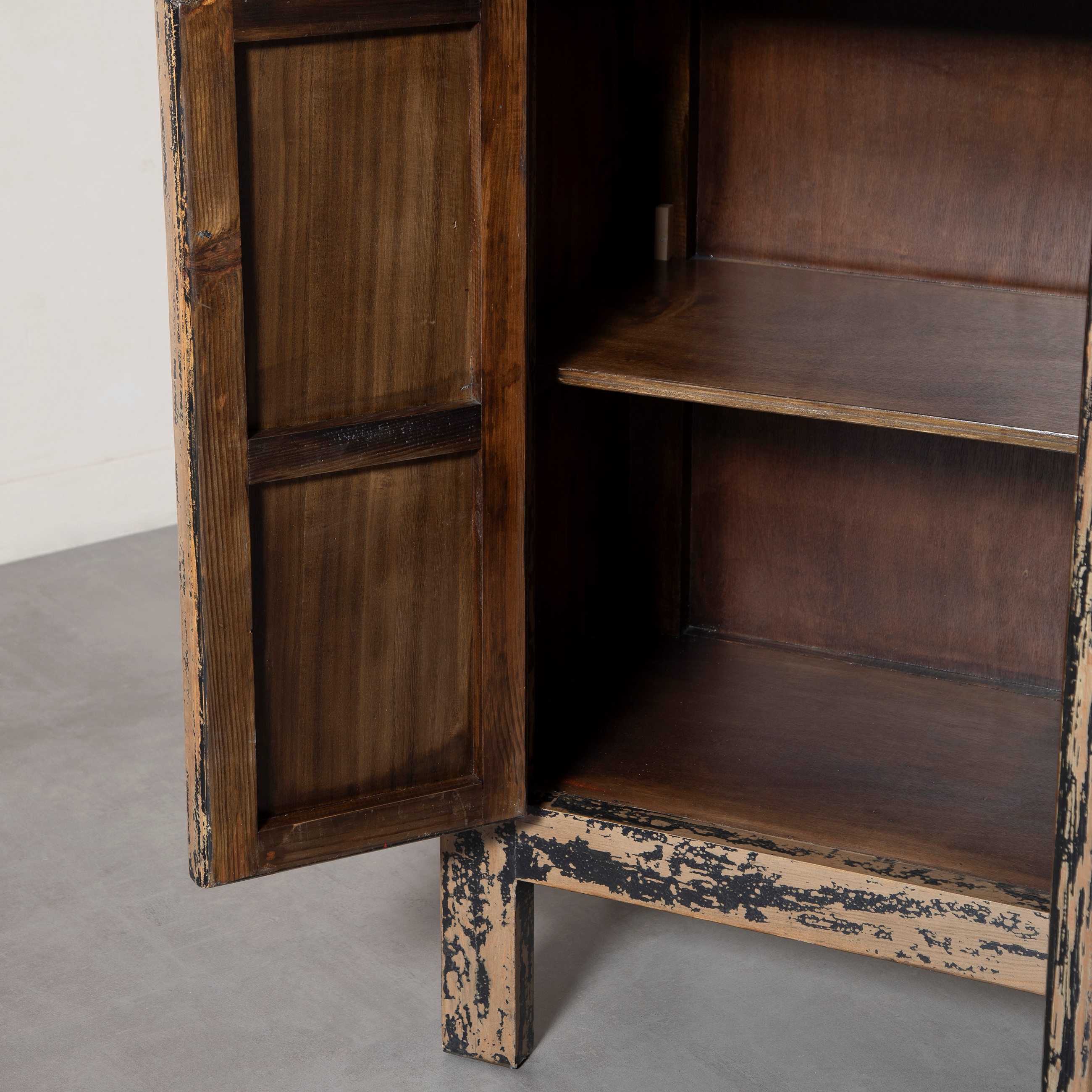 BAO ESKİTME AHŞAP DOLAP