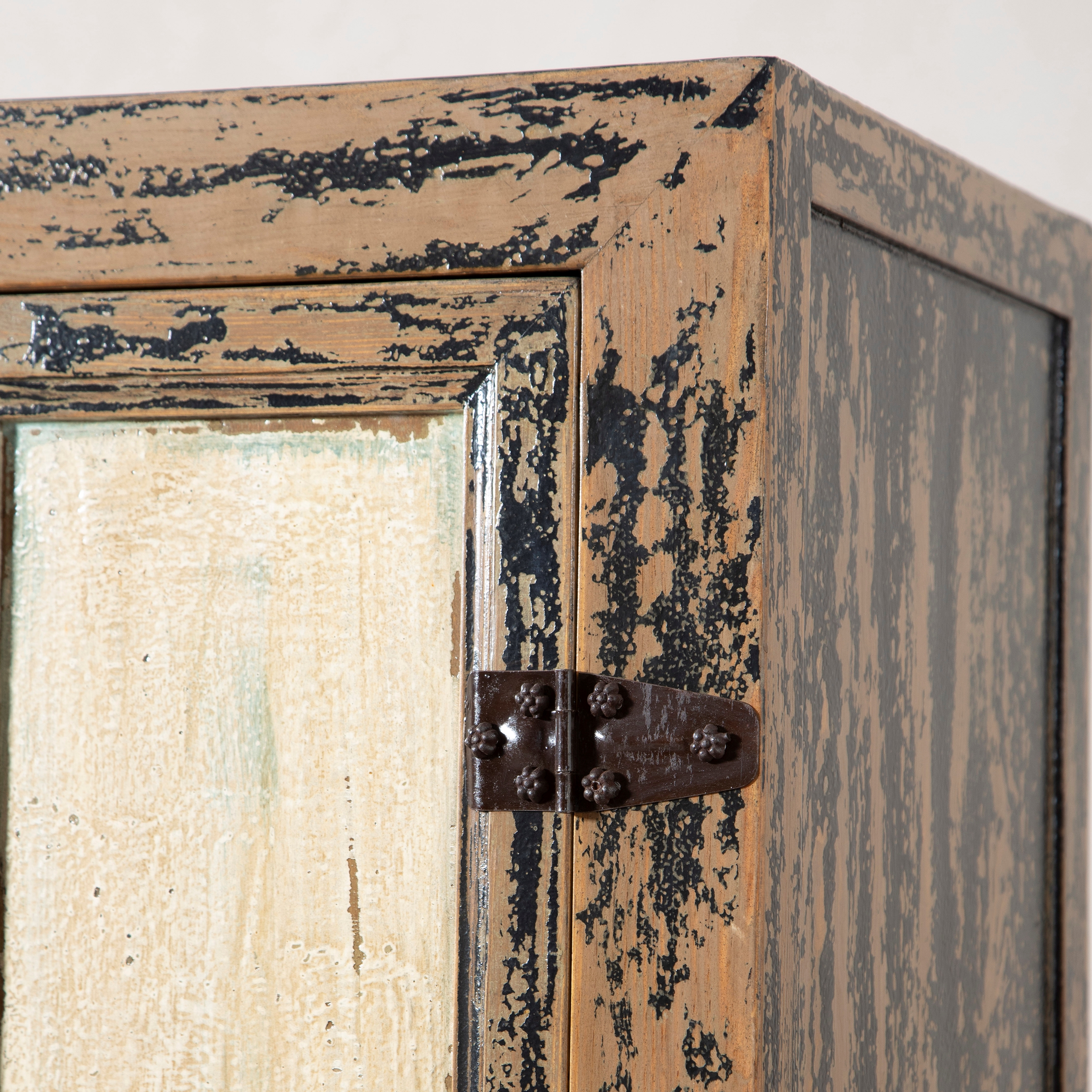 BAO ESKİTME AHŞAP DOLAP